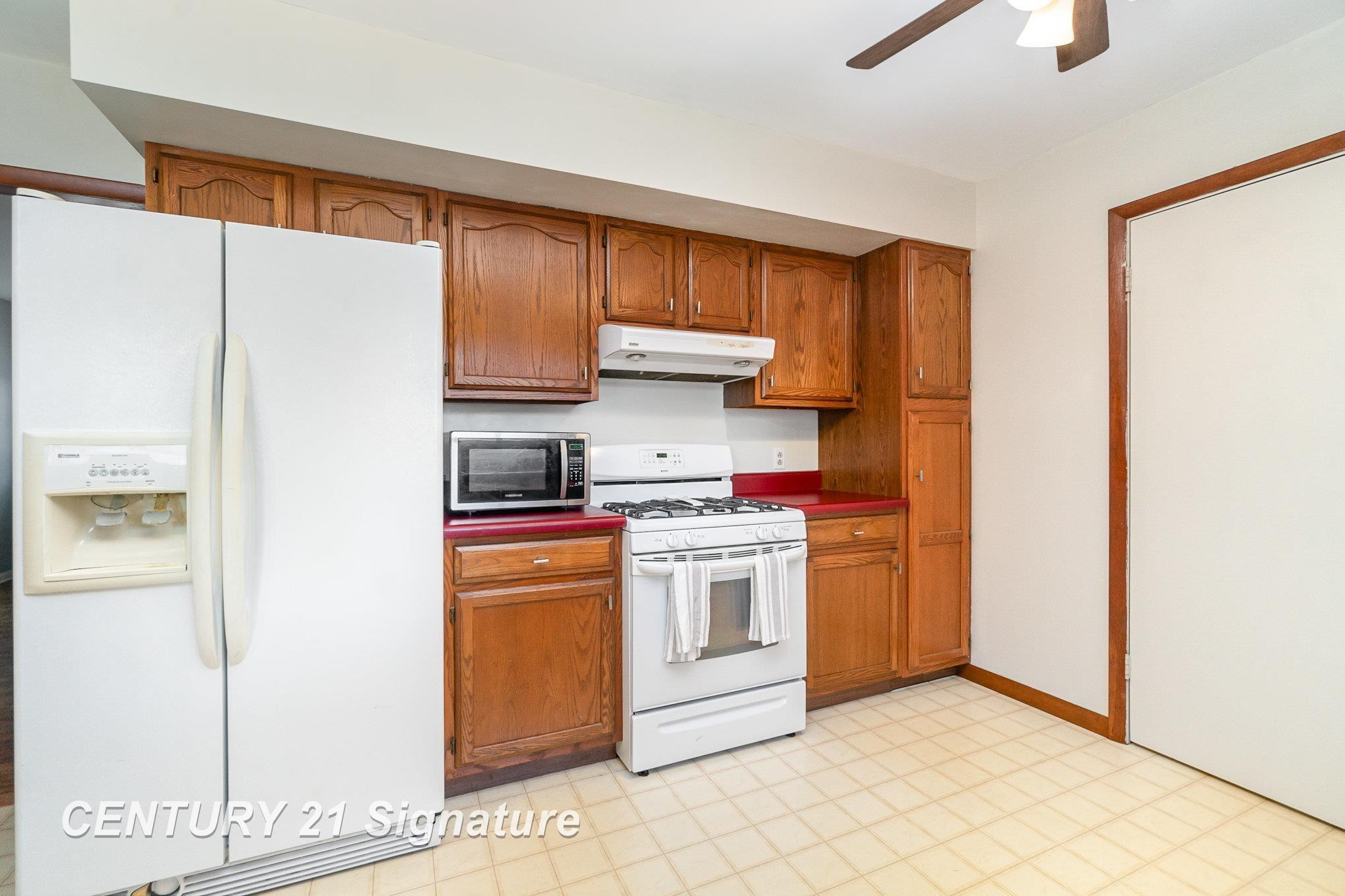 208 Sunview Drive, Saint Charles, MI 48655 — Photo 13
