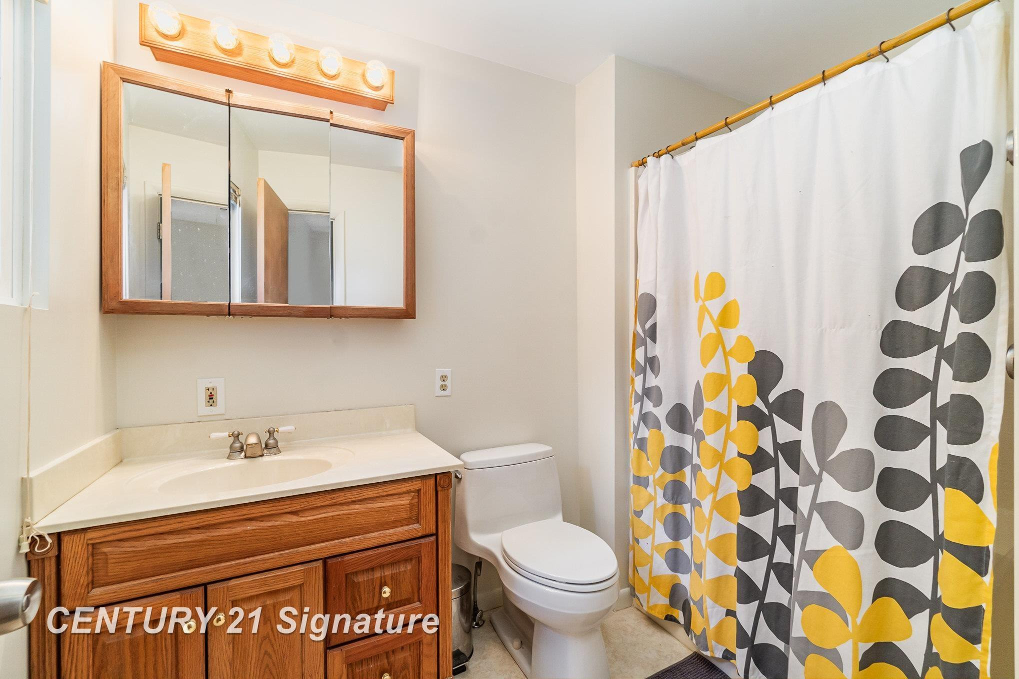 208 Sunview Drive, Saint Charles, MI 48655 — Photo 21