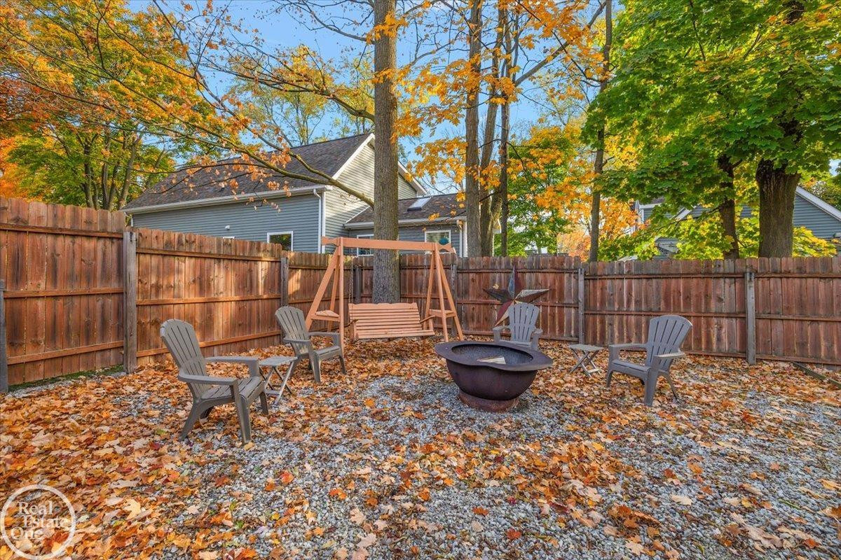 161 W Hollister Street, MI 48065 — Photo 13