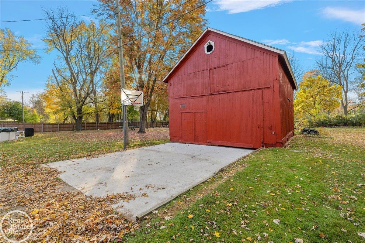 161 W Hollister Street, MI 48065 — Photo 20