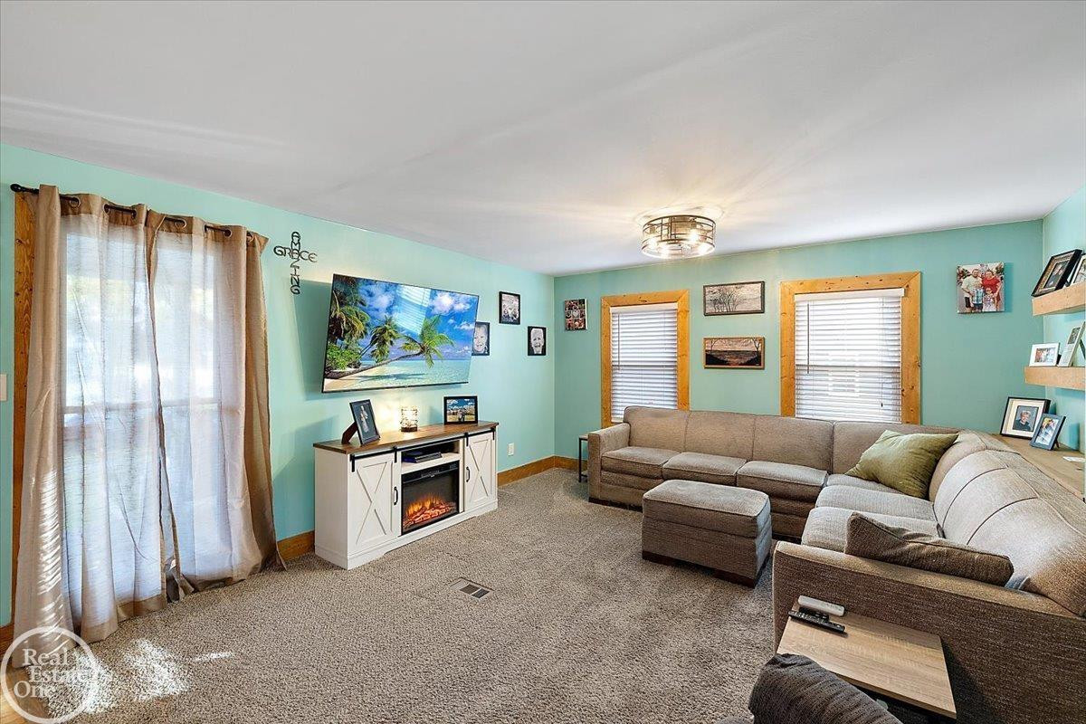 161 W Hollister Street, MI 48065 — Photo 33