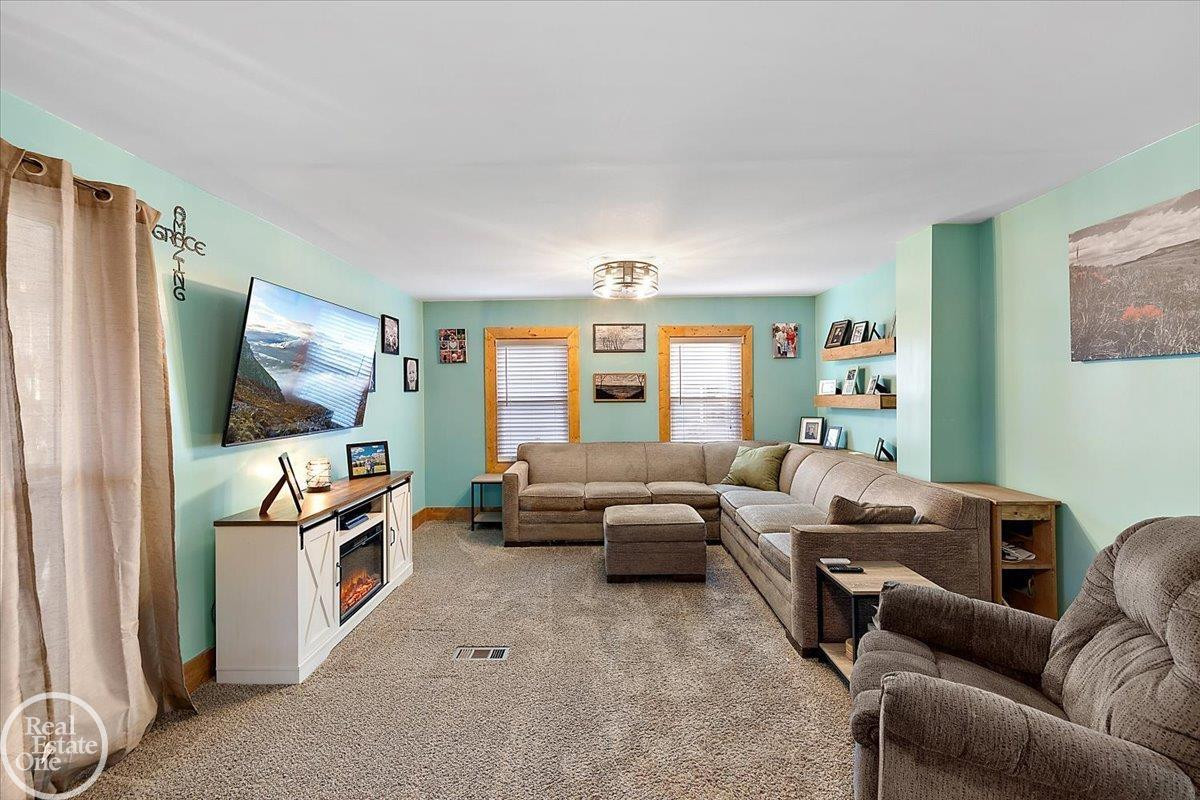 161 W Hollister Street, MI 48065 — Photo 34
