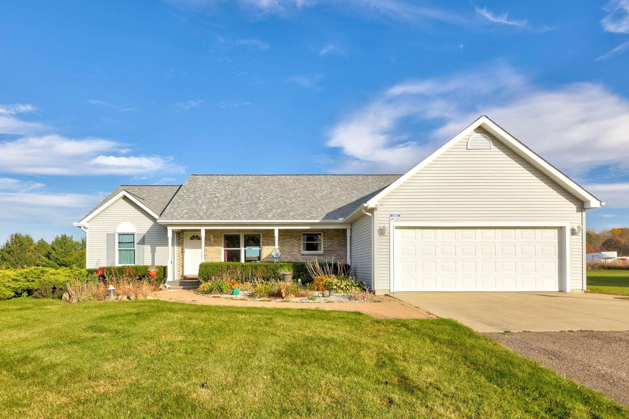 4332 Lake Pleasant, North Branch, MI 48461 — Photo 2