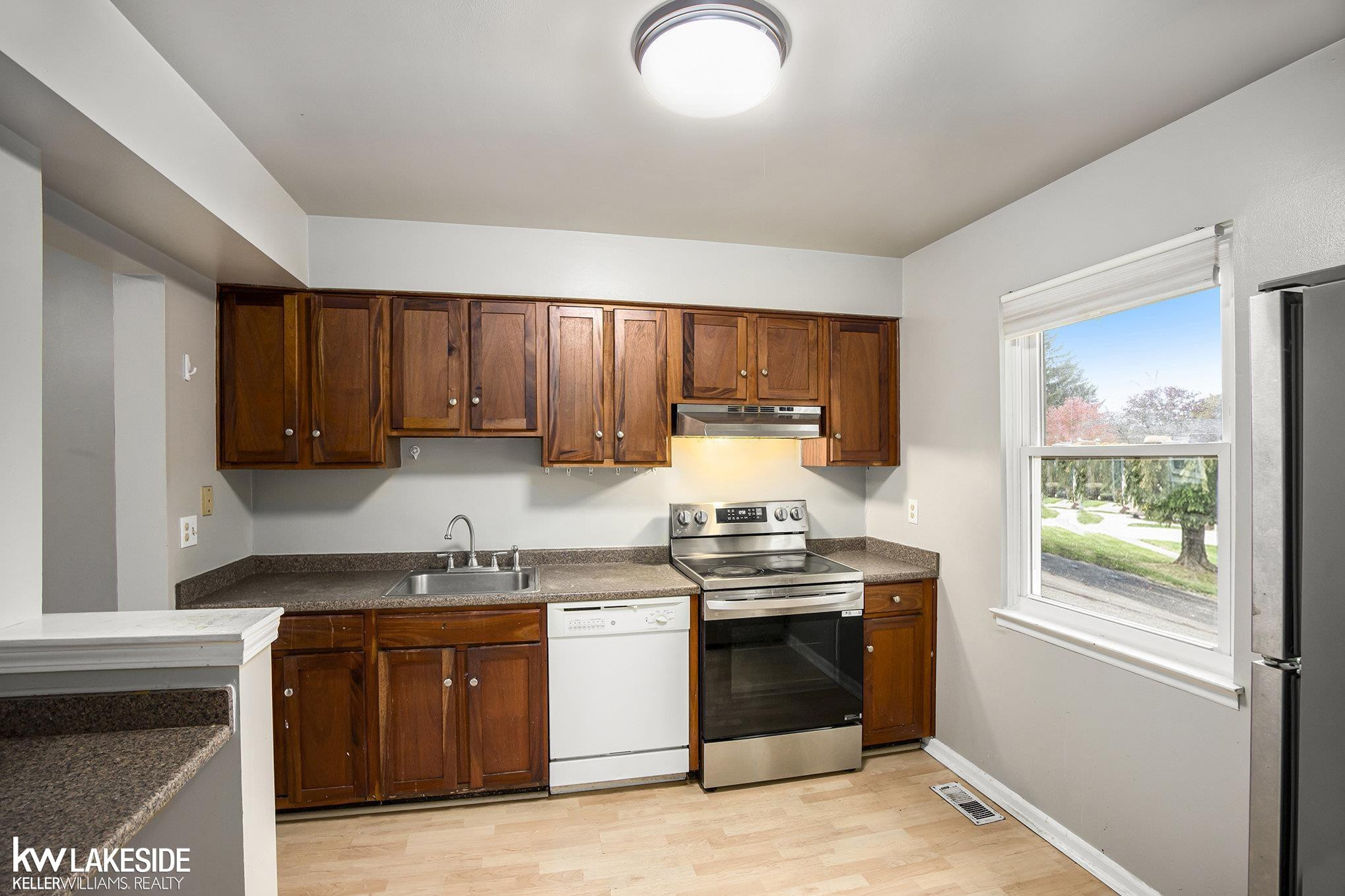 5331 Breeze Hill Place, Troy, MI 48098 — Photo 12
