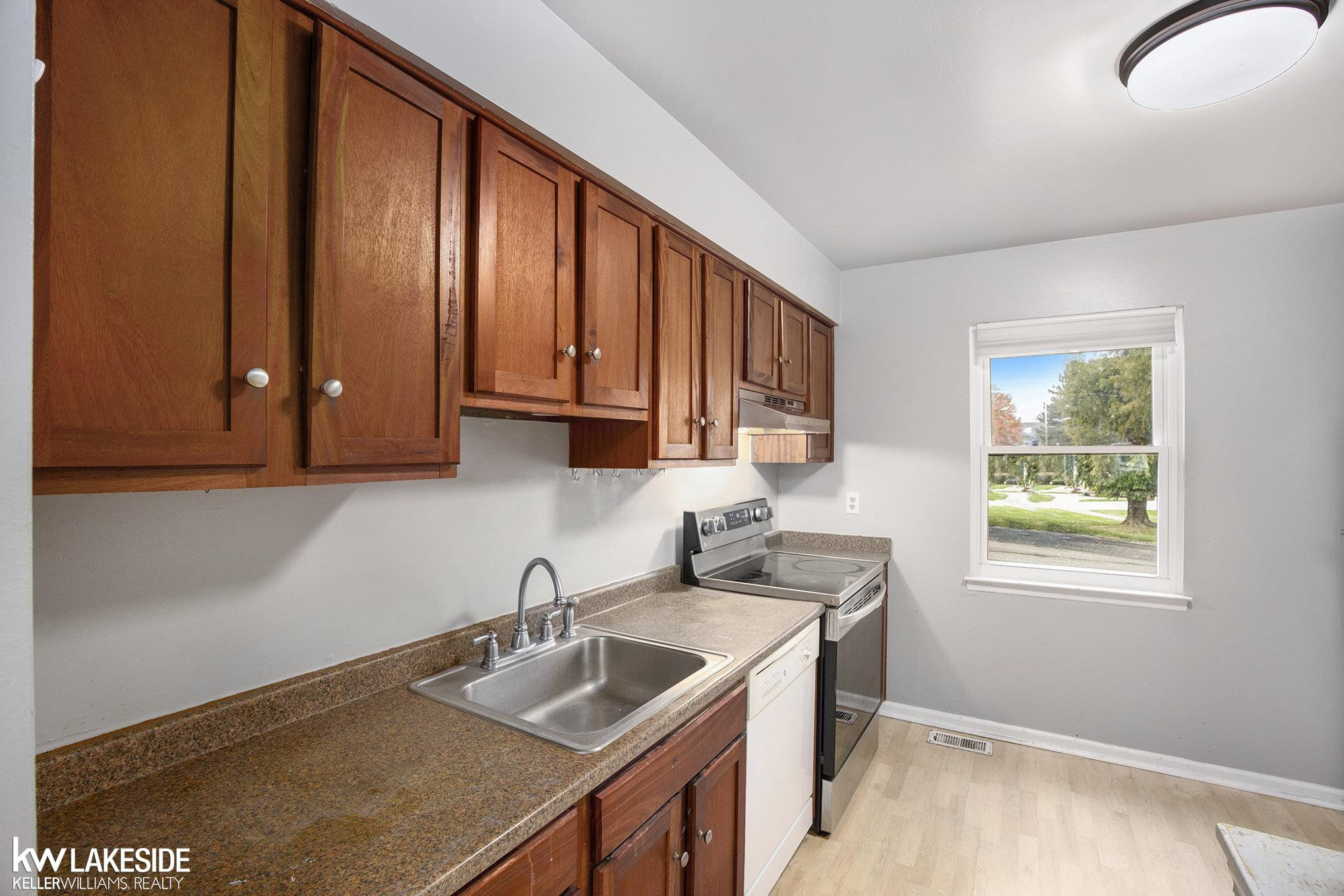 5331 Breeze Hill Place, Troy, MI 48098 — Photo 13