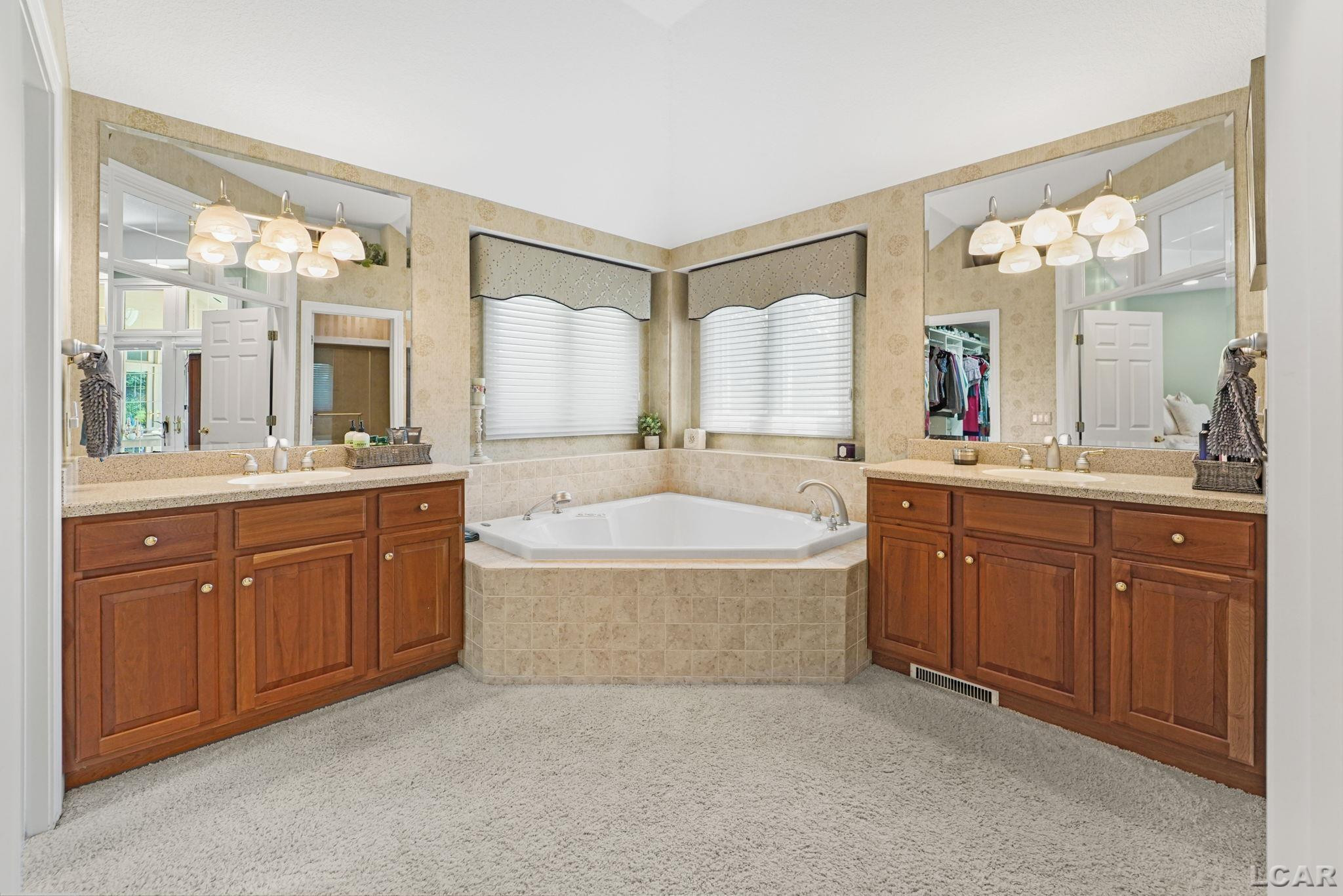 210 Grant, Blissfield, MI 49228 — Photo 16