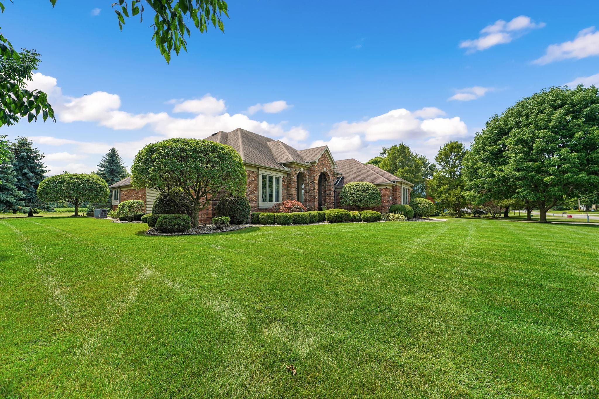 210 Grant, Blissfield, MI 49228 — front exterior