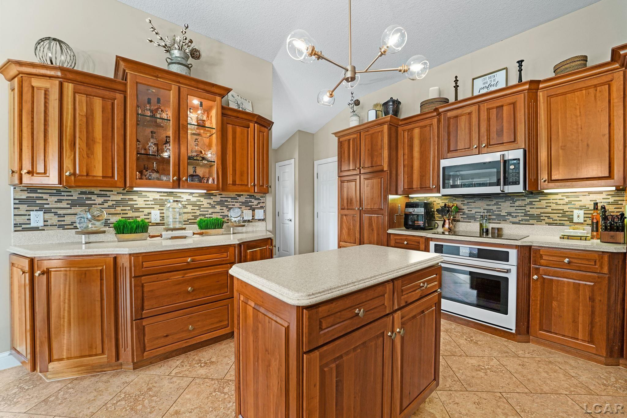 210 Grant, Blissfield, MI 49228 — Photo 7