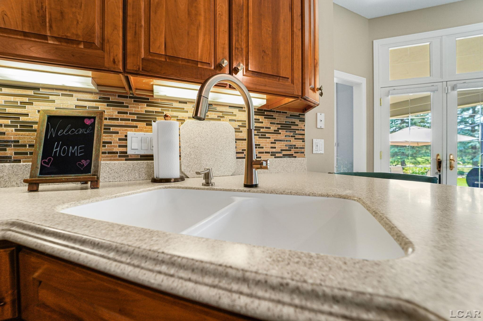 210 Grant, Blissfield, MI 49228 — Photo 8