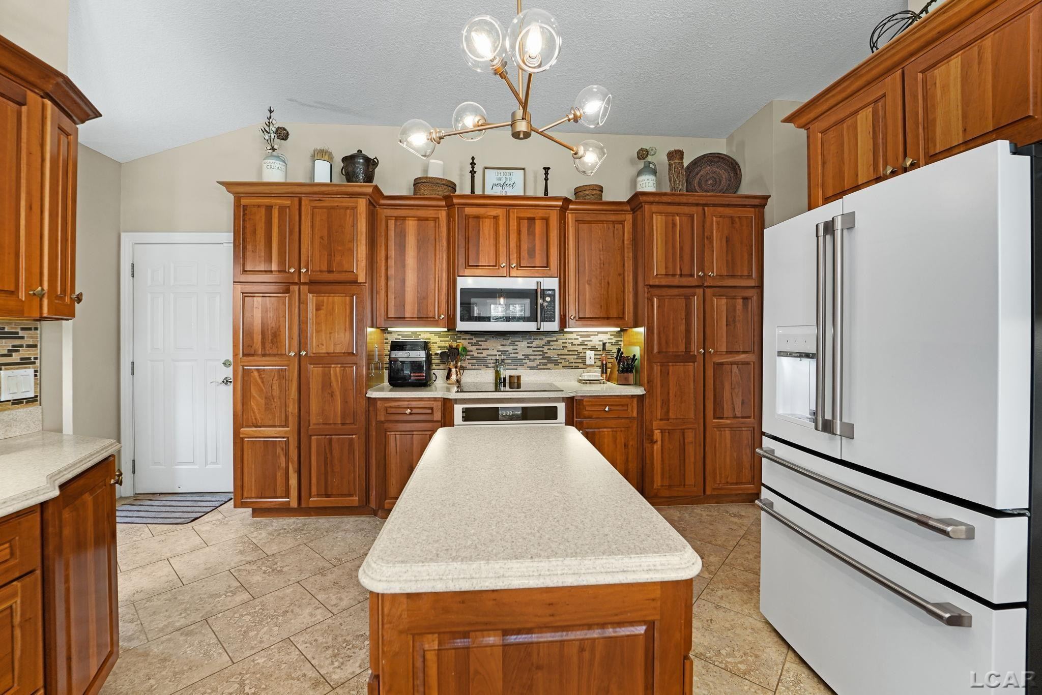 210 Grant, Blissfield, MI 49228 — Photo 9