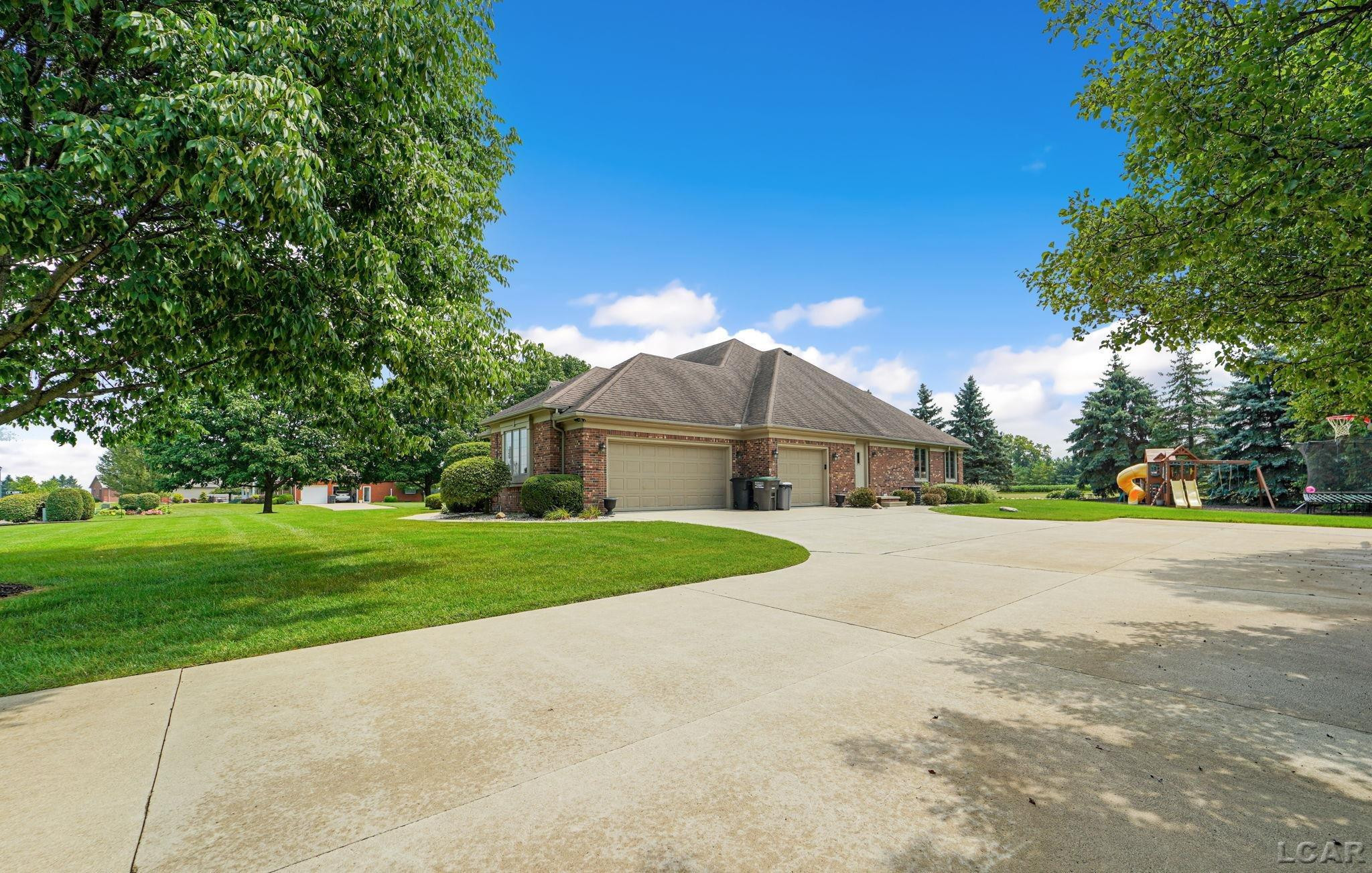 210 Grant, Blissfield, MI 49228 — Photo 35