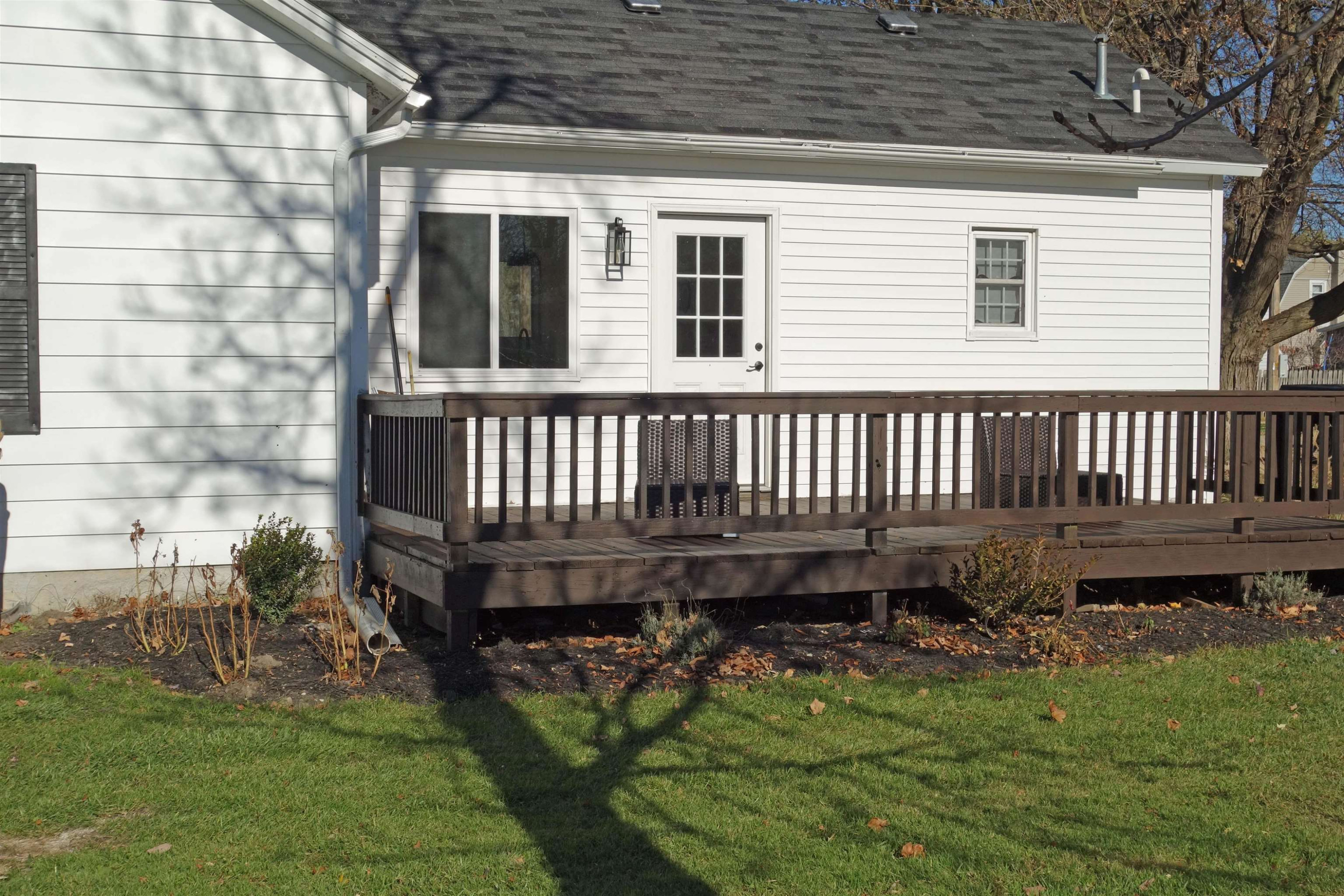 122 N Washington Street, Chesaning, MI 48616 — Photo 37