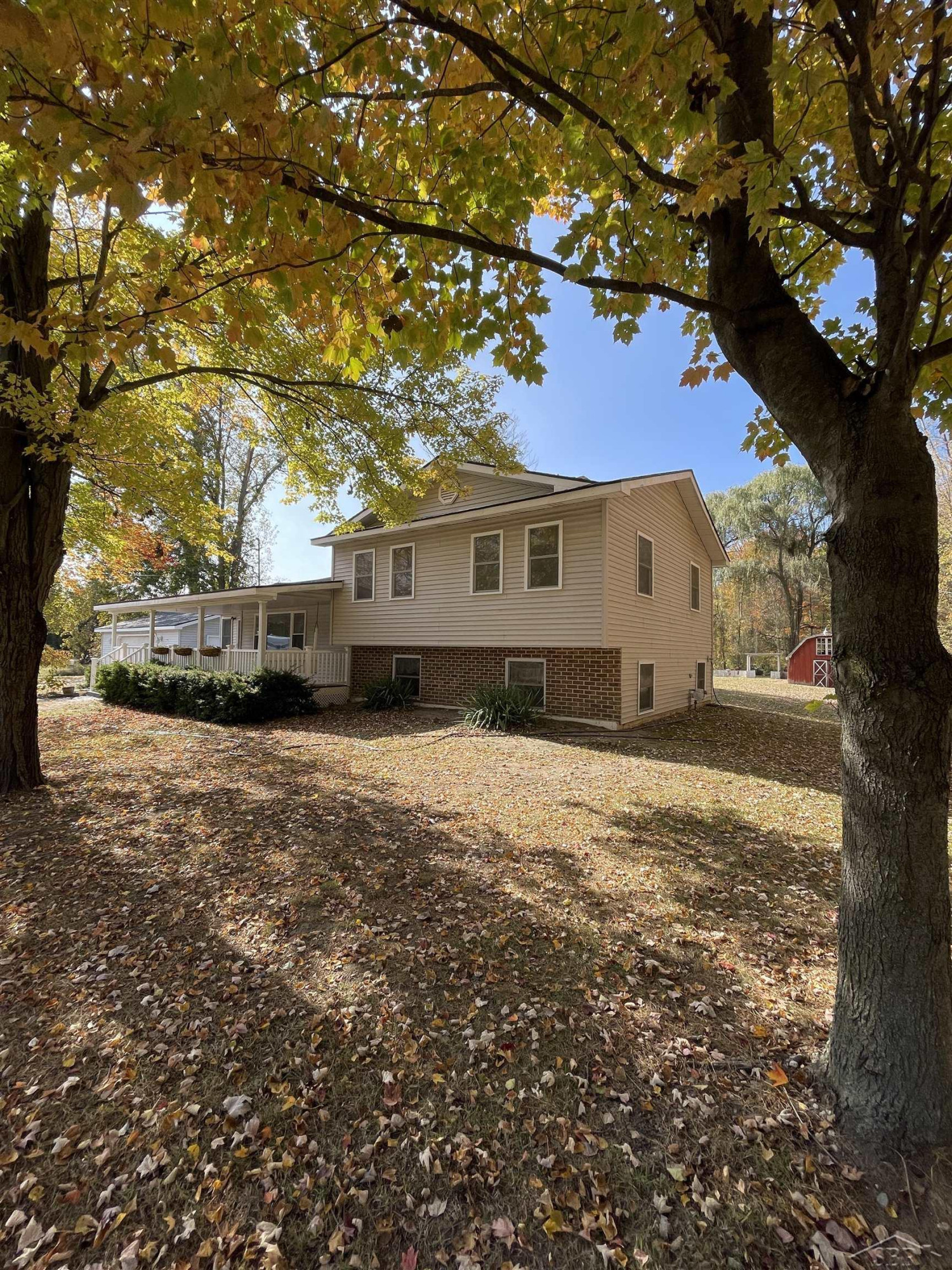 6116 S Graham Road, Saint Charles, MI 48655 — Photo 2
