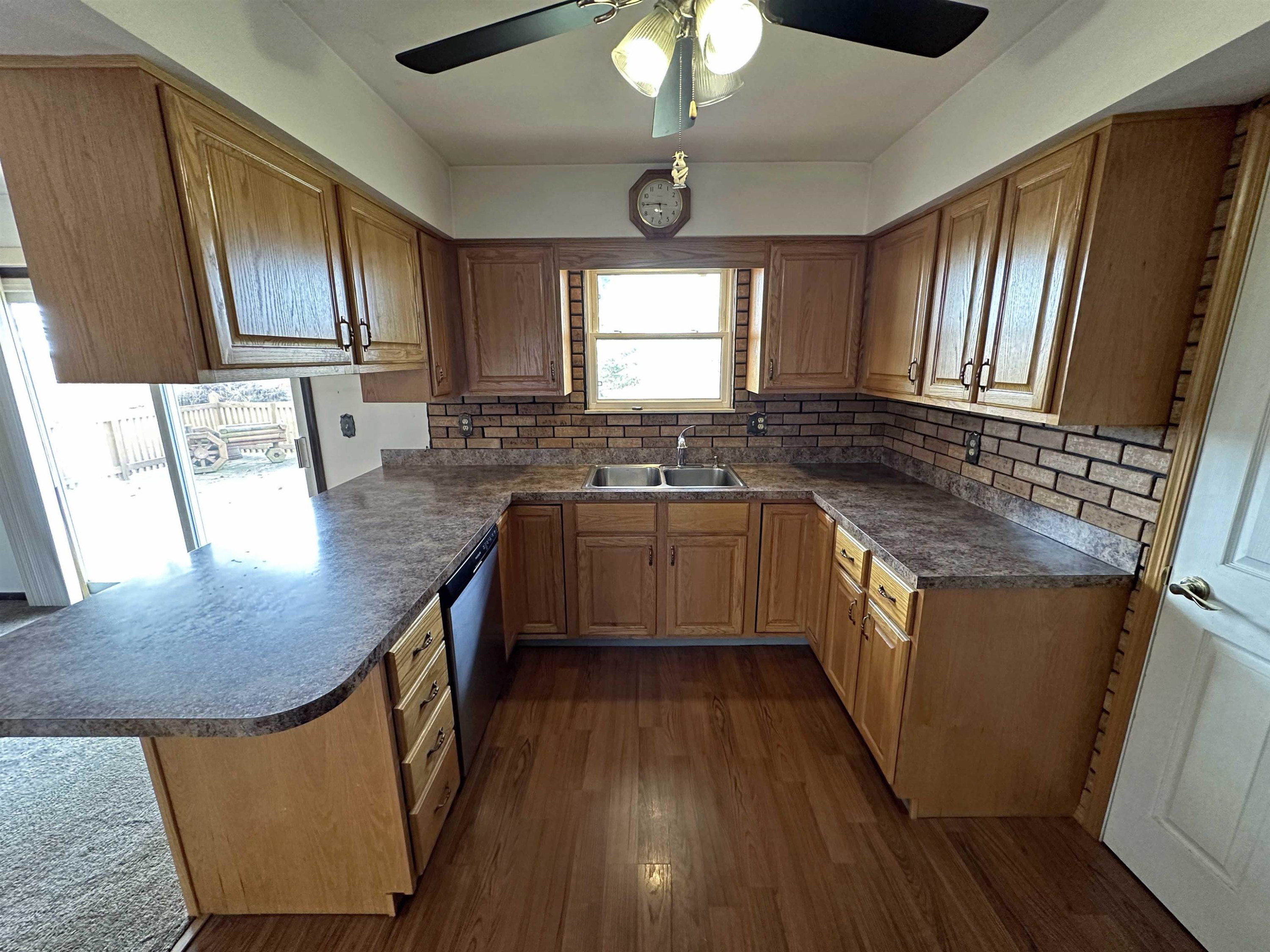 19102 Bueche, New Lothrop, MI 48460 — Photo 15