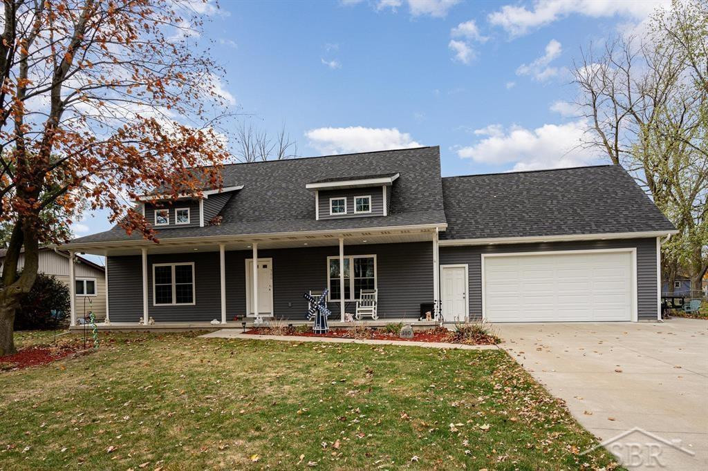 300 Shady Lane, Auburn, MI 48611 — front exterior