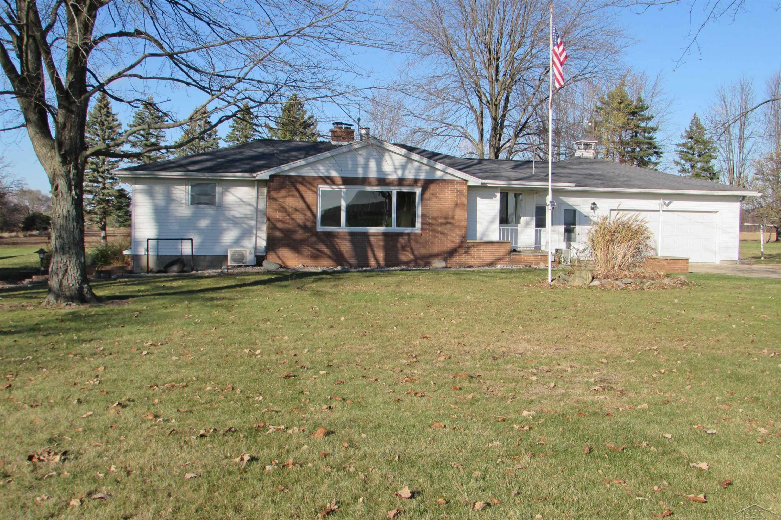9800 Ferden Road, Chesaning, MI 48616 — front exterior