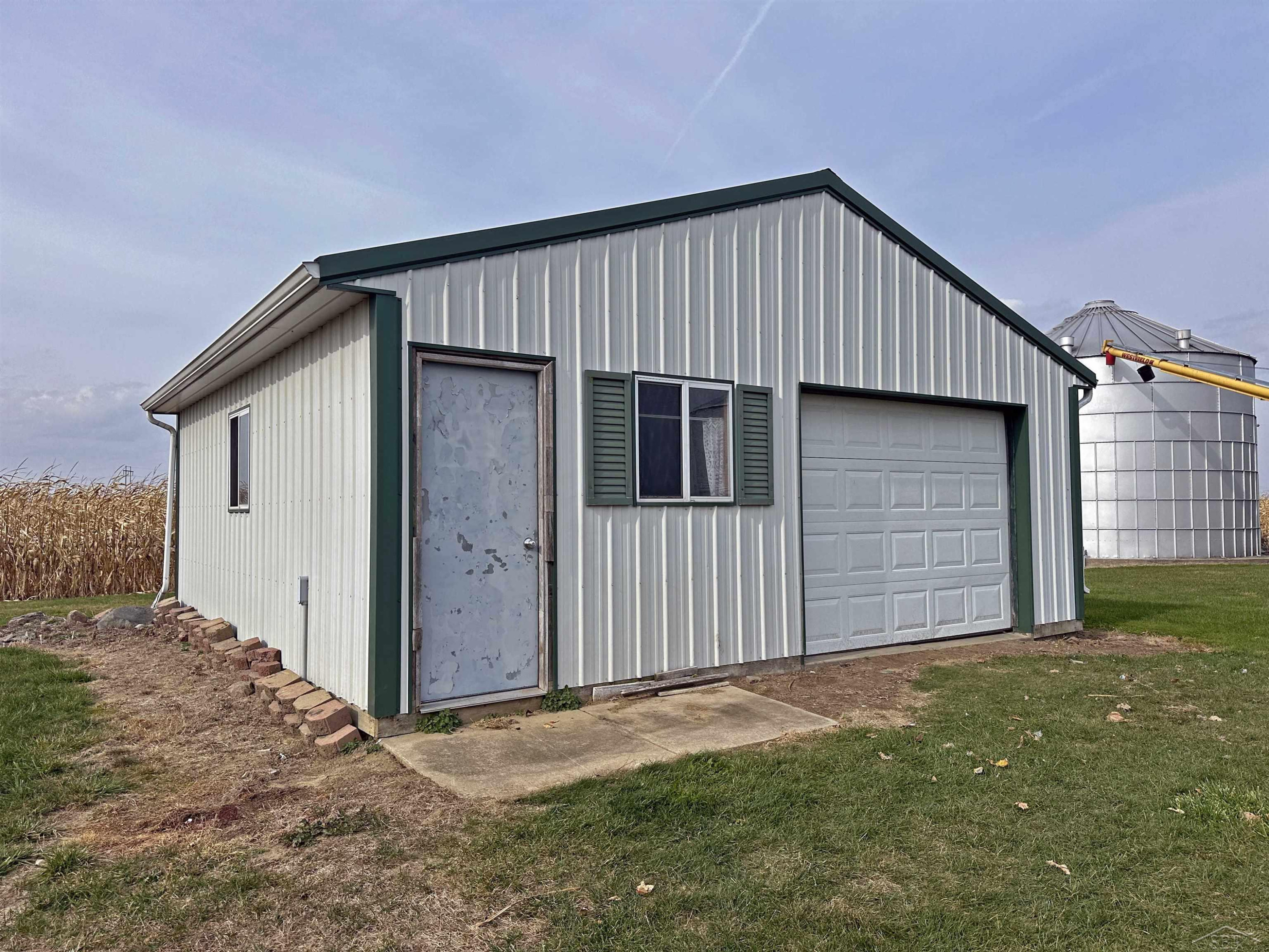 19102 Bueche Road, New Lothrop, MI 48460 — Photo 28