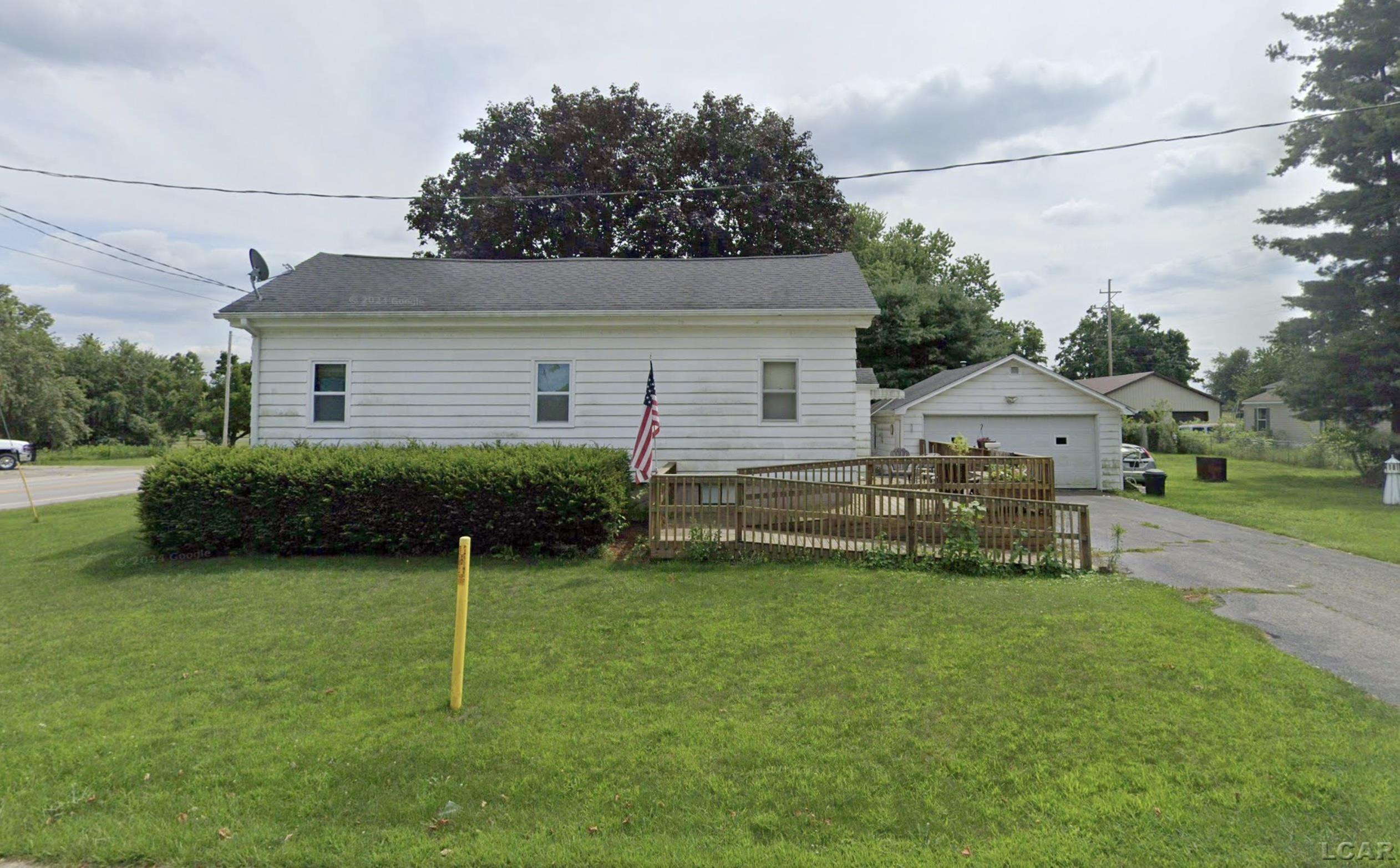 11007 Canandaigua, Morenci, MI 49256 — front exterior