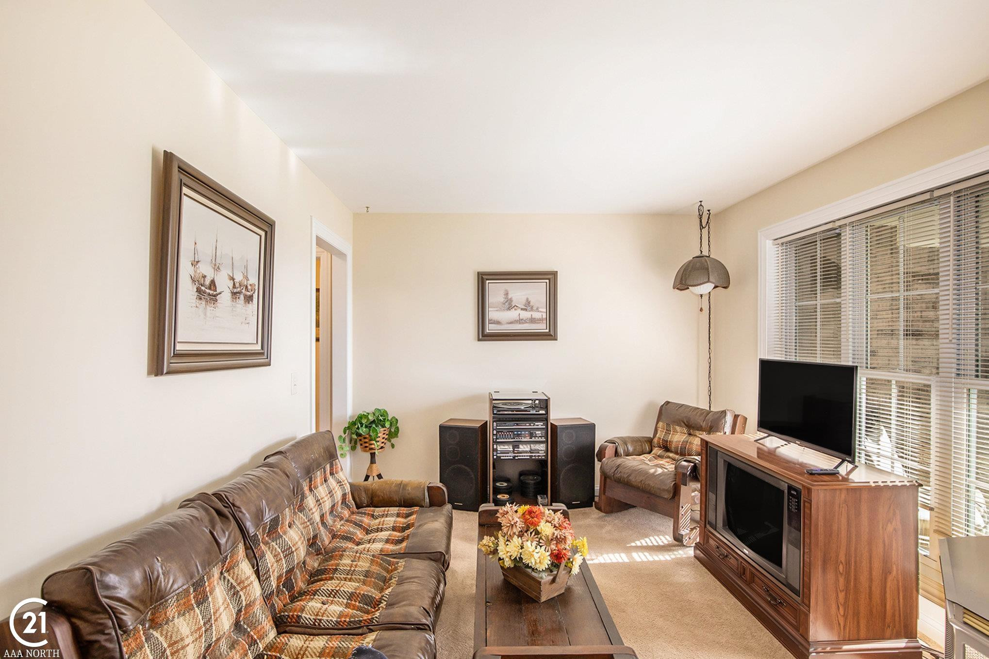 7773 Yorkshire Drive, Almont, MI 48003 — Photo 6