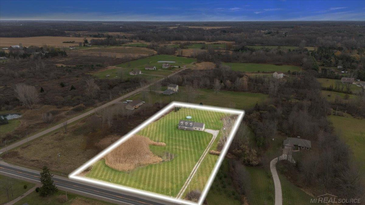 5320 Capac Road, MI 48014 — Photo 3