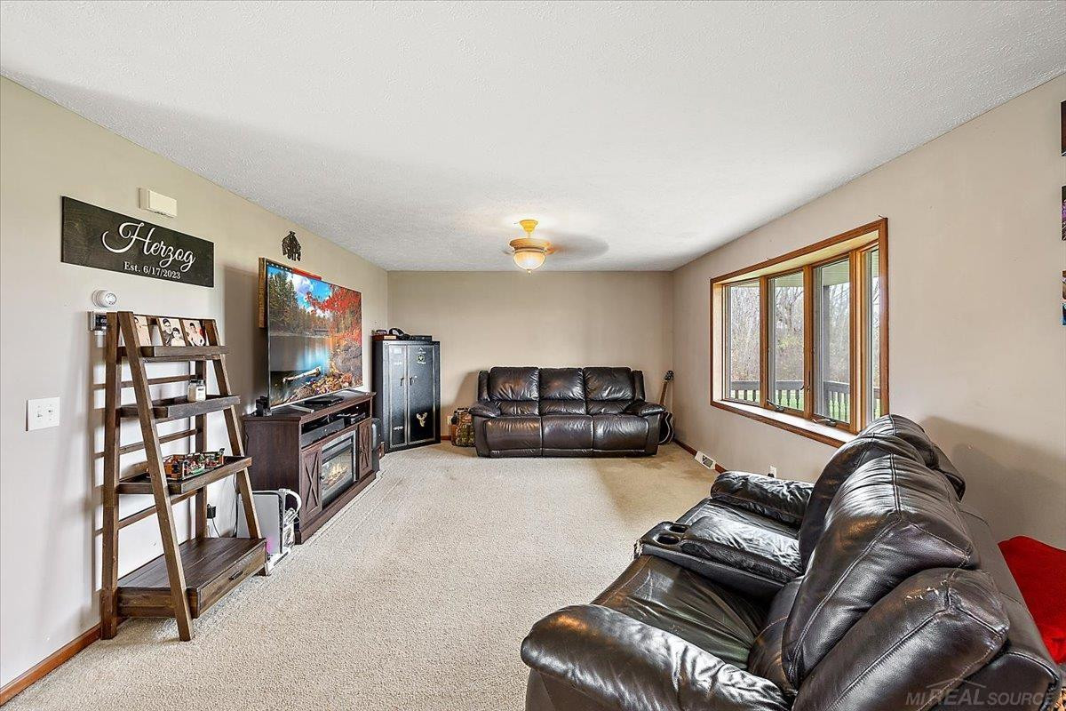 5320 Capac Road, MI 48014 — Photo 6