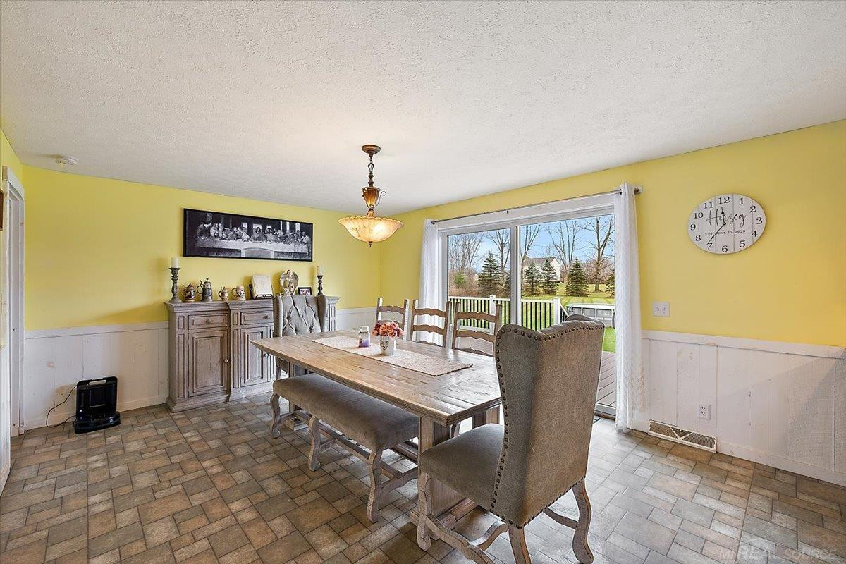 5320 Capac Road, MI 48014 — Photo 9