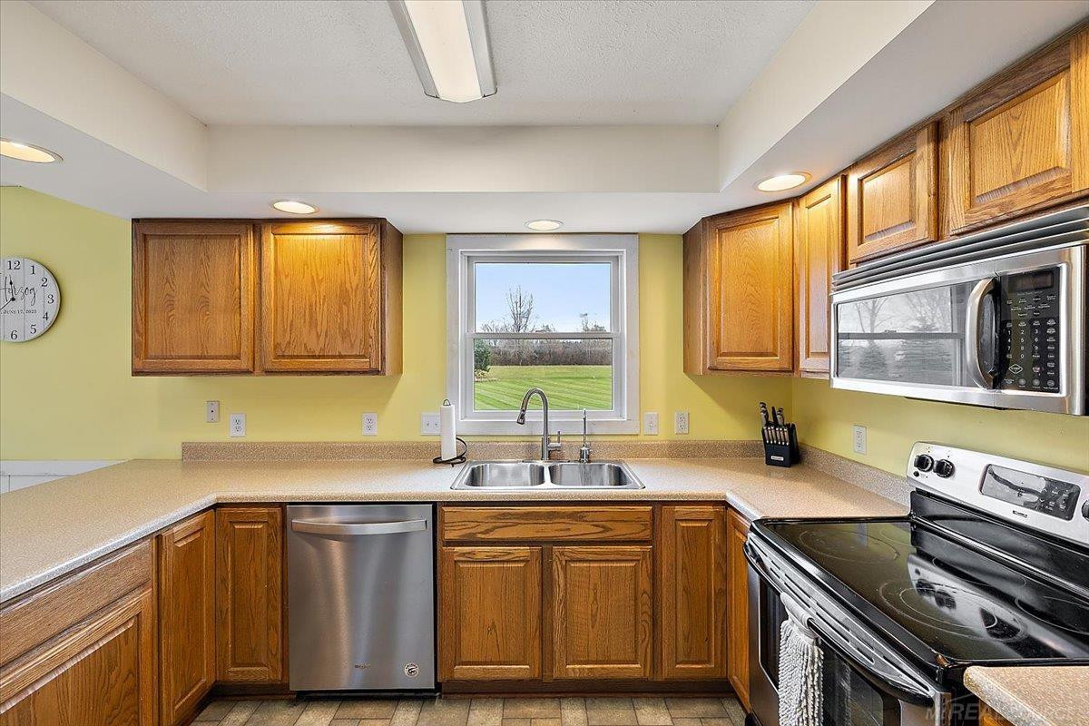 5320 Capac Road, MI 48014 — Photo 13