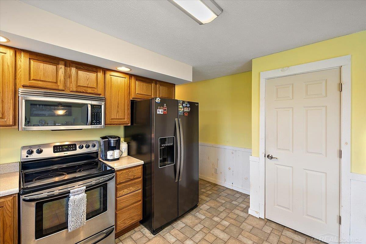 5320 Capac Road, MI 48014 — Photo 16