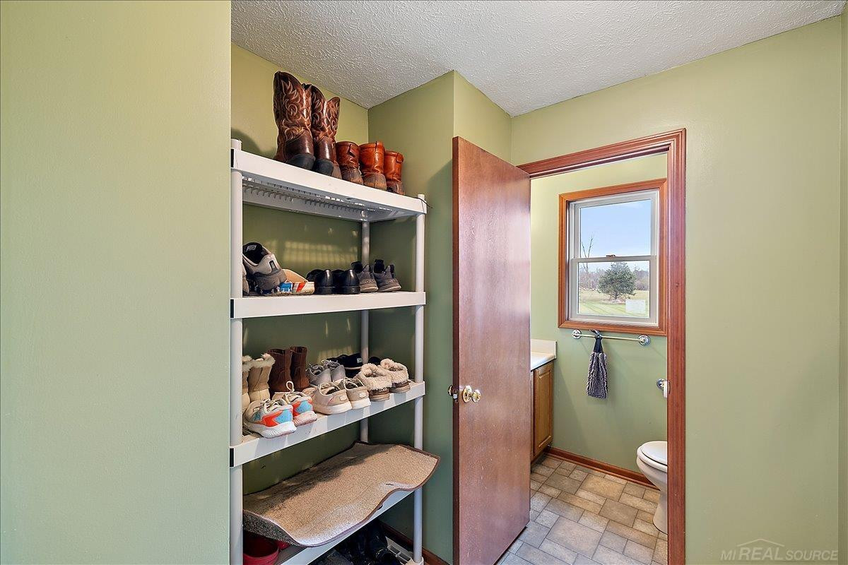 5320 Capac Road, MI 48014 — Photo 17