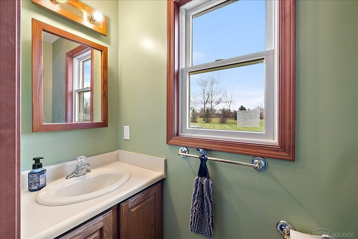 5320 Capac Road, MI 48014 — Photo 18