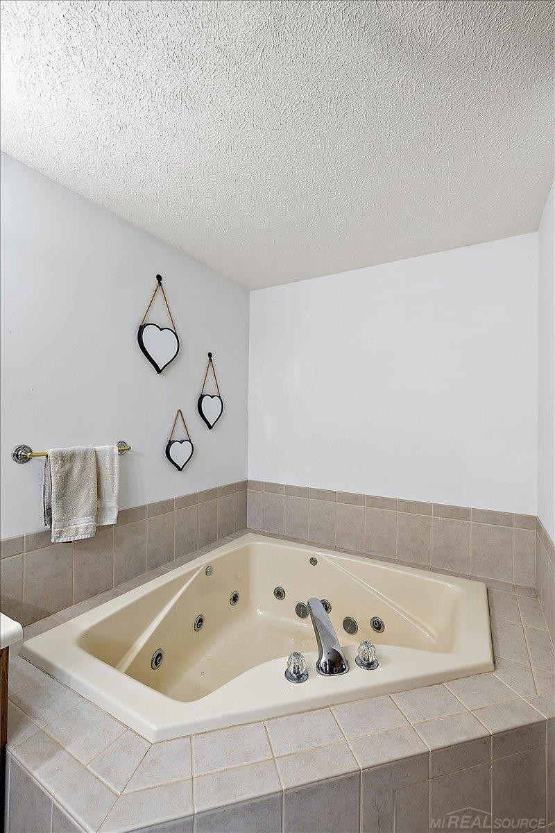 5320 Capac Road, MI 48014 — Photo 26