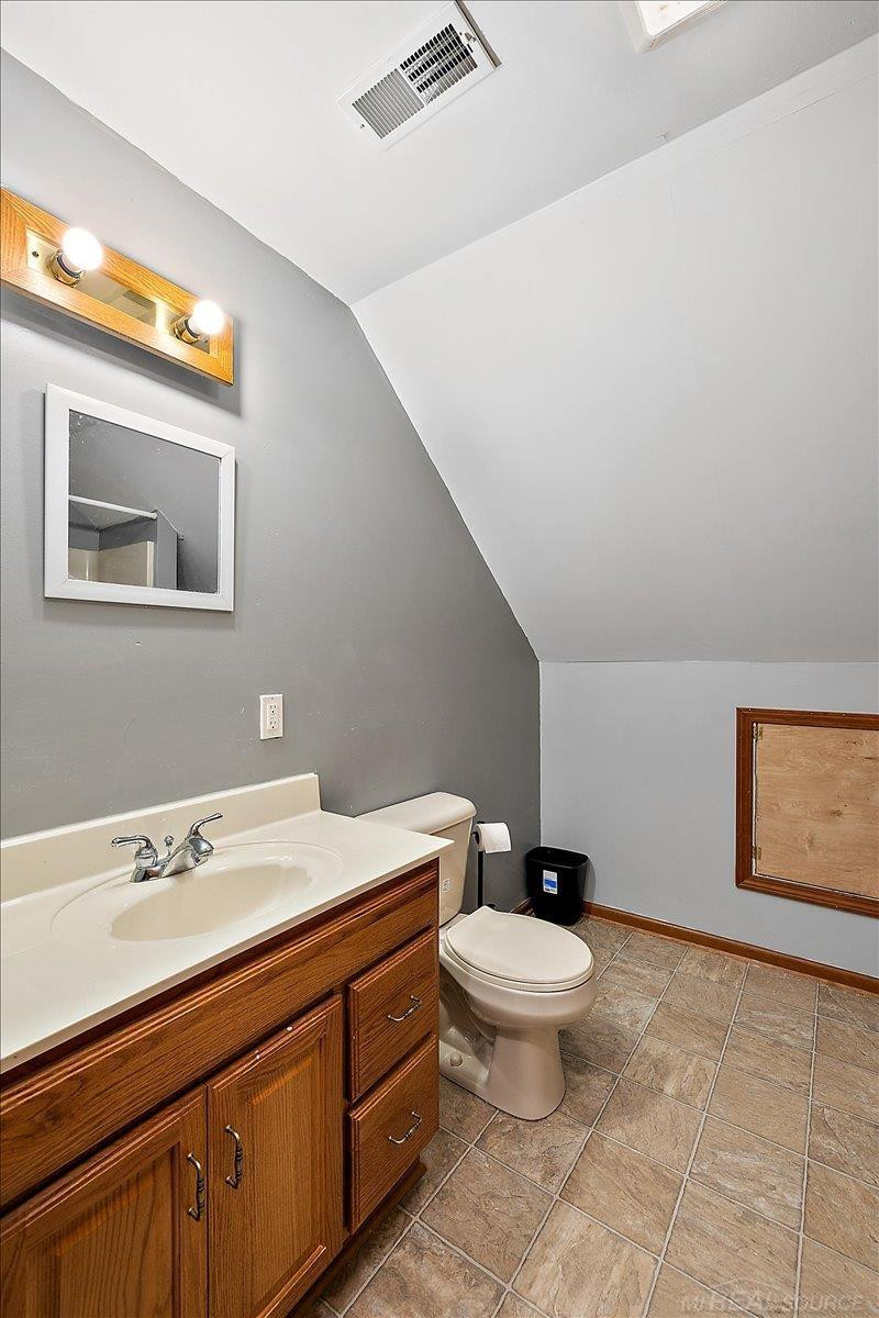 5320 Capac Road, MI 48014 — Photo 33