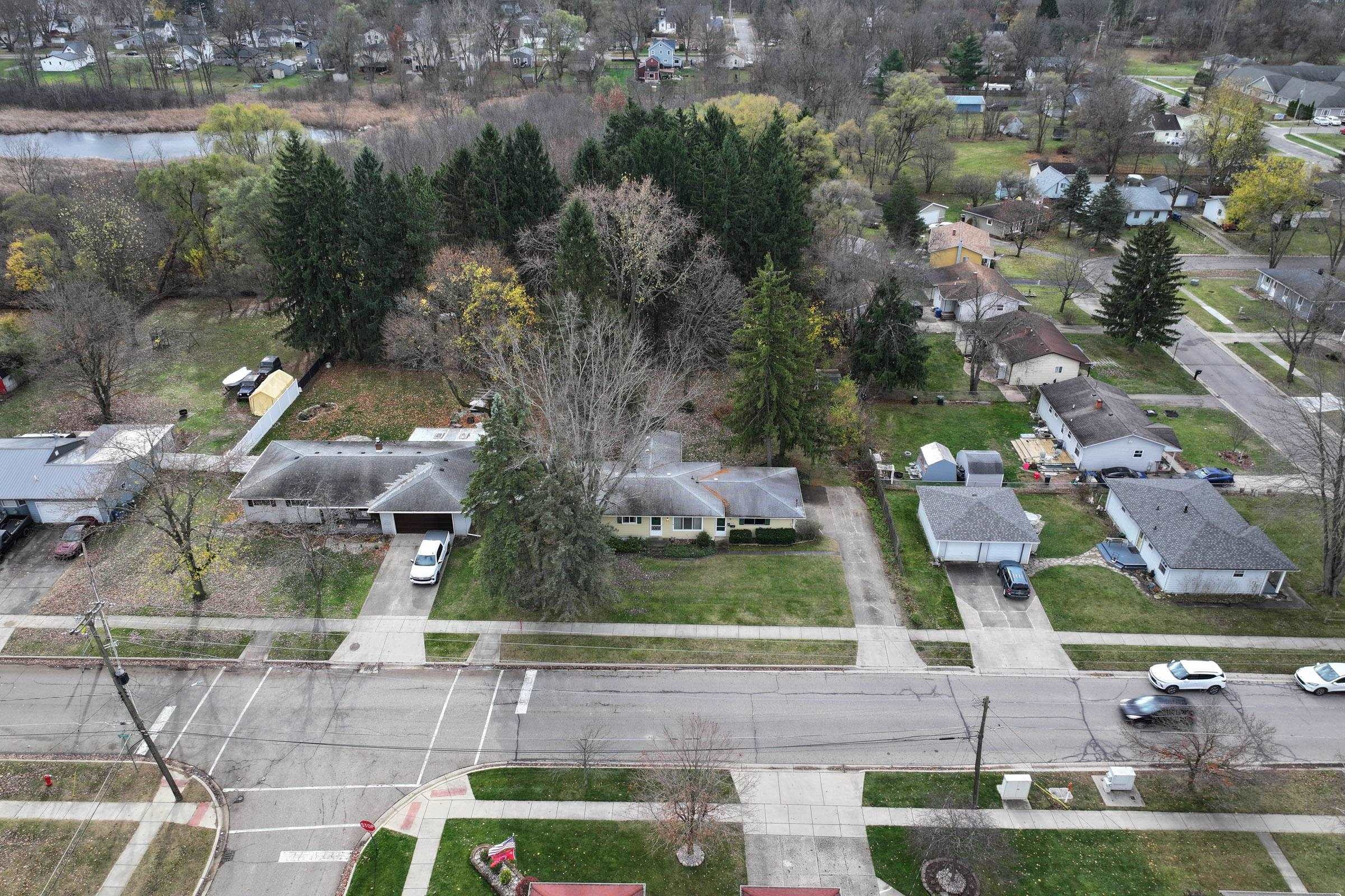 301 Airport, Holly, MI 48442 — Photo 5