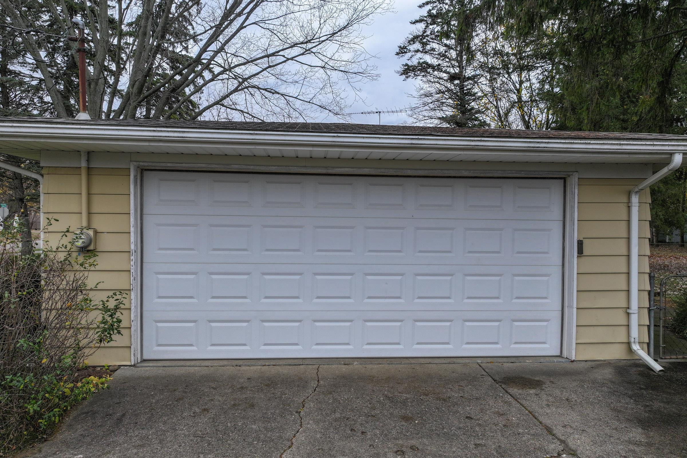 301 Airport, Holly, MI 48442 — Photo 27