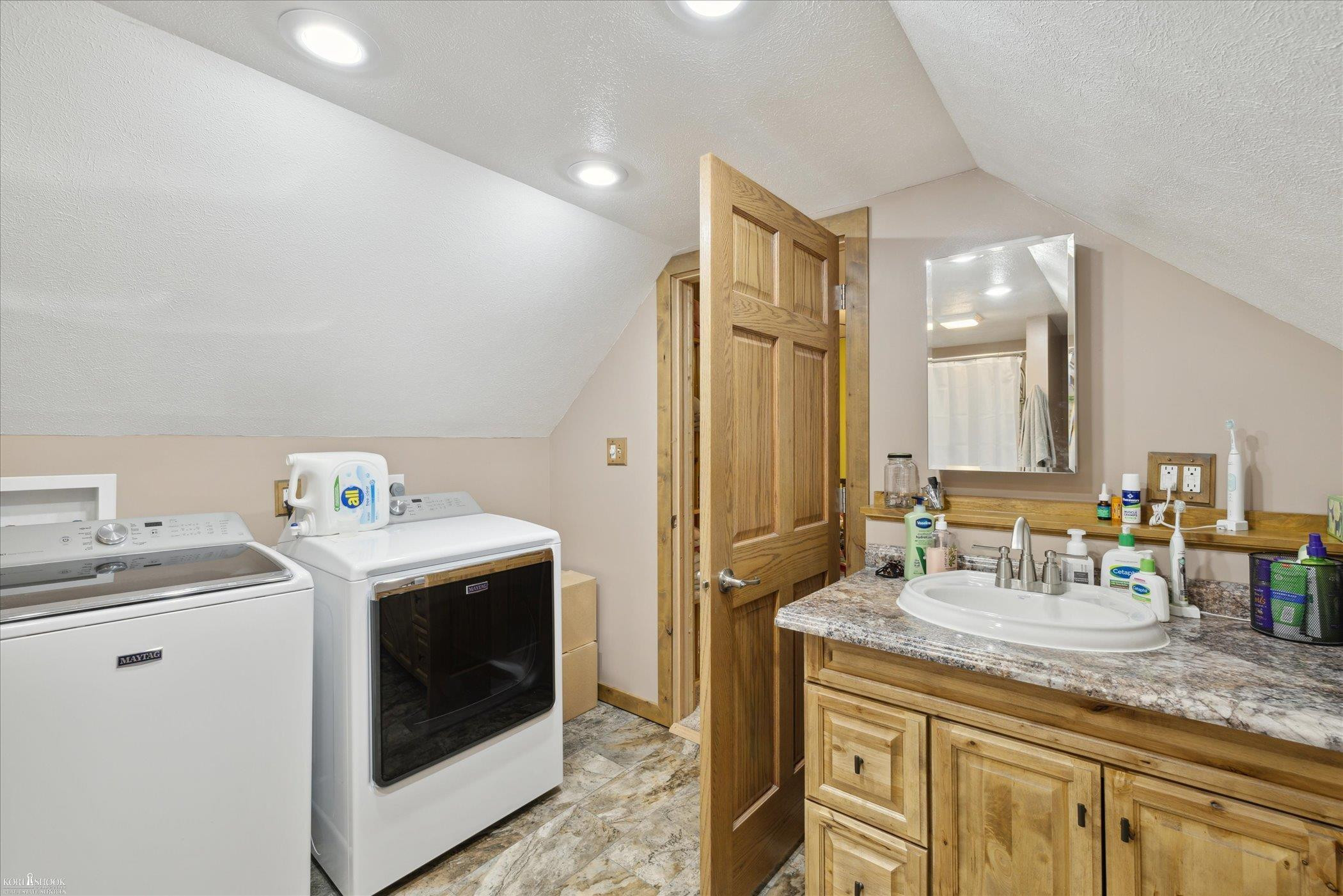 111 E South, Morrice, MI 48857 — Photo 24