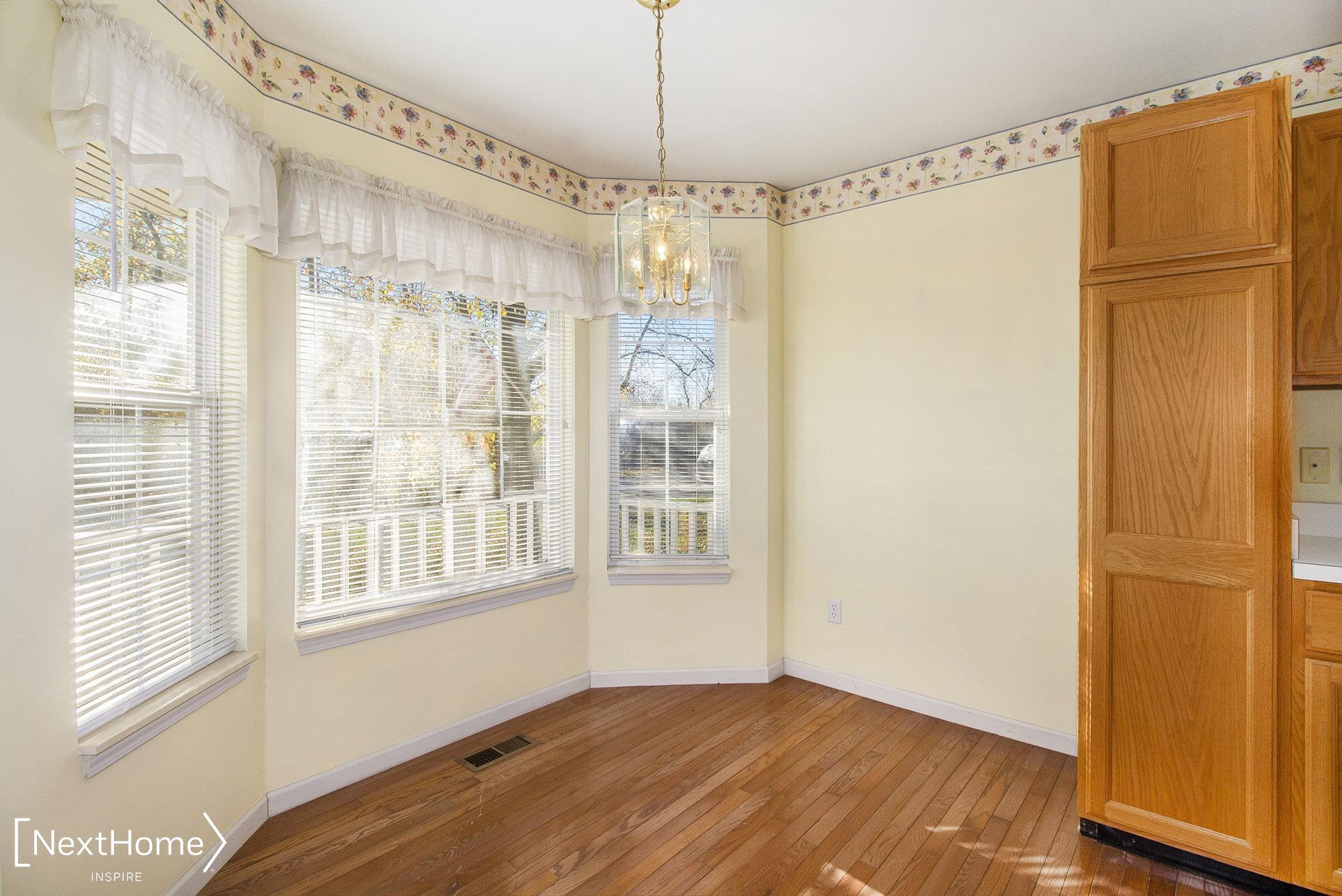 1054 Curzon Street, Howell, MI 48843 — Photo 9