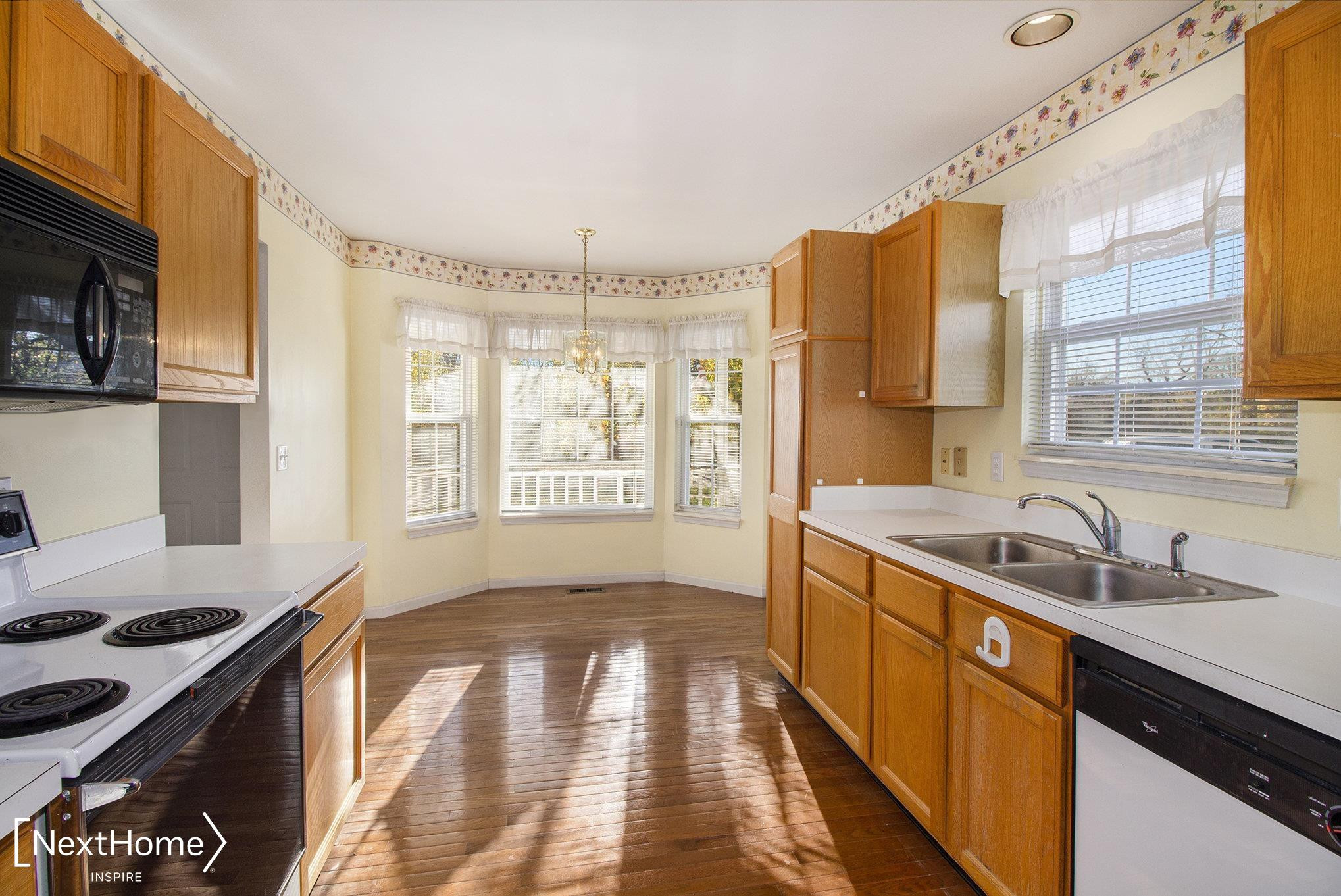 1054 Curzon Street, Howell, MI 48843 — Photo 12