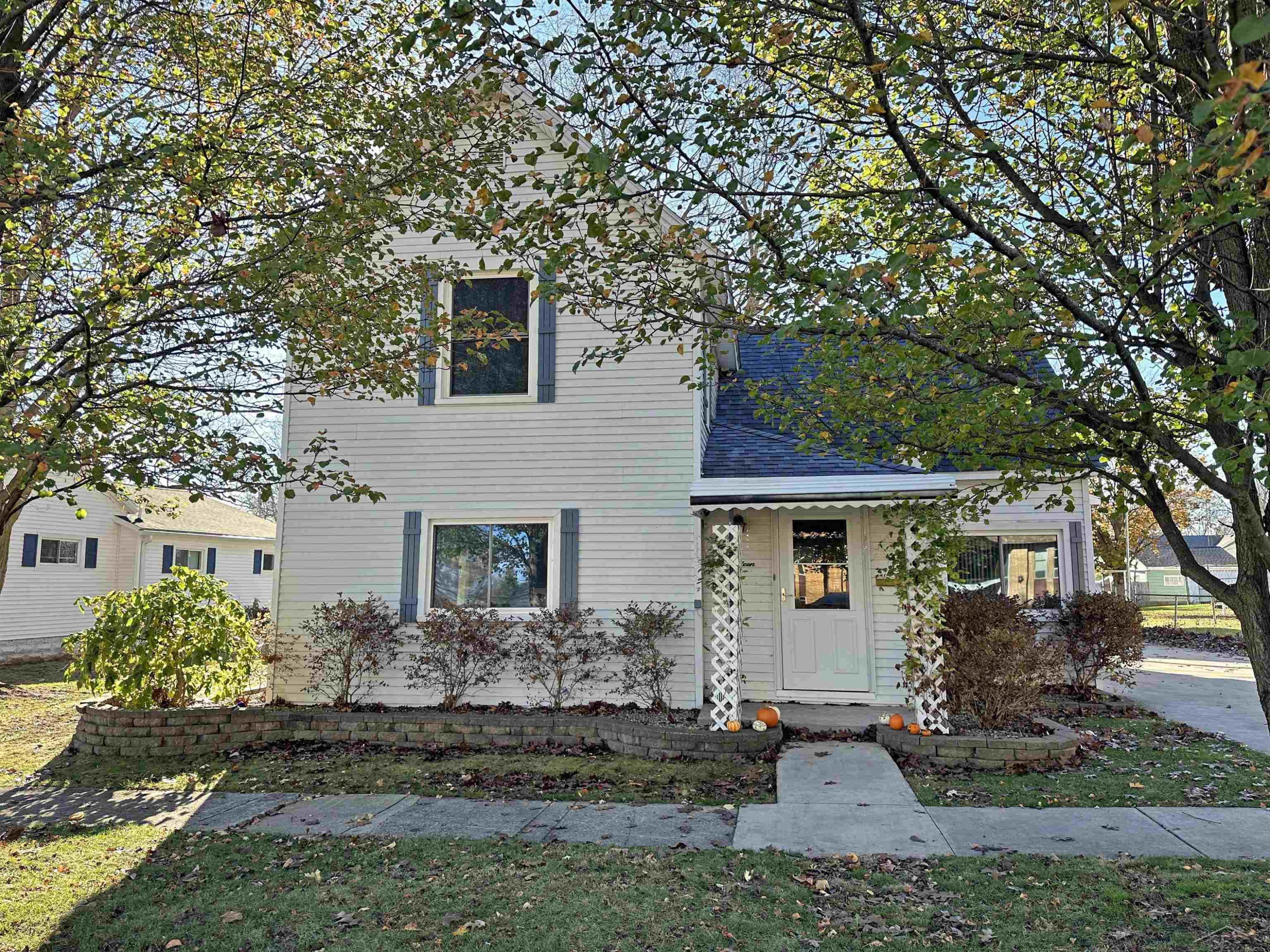 416 Center Street, Chesaning, MI 48616 — Photo 2