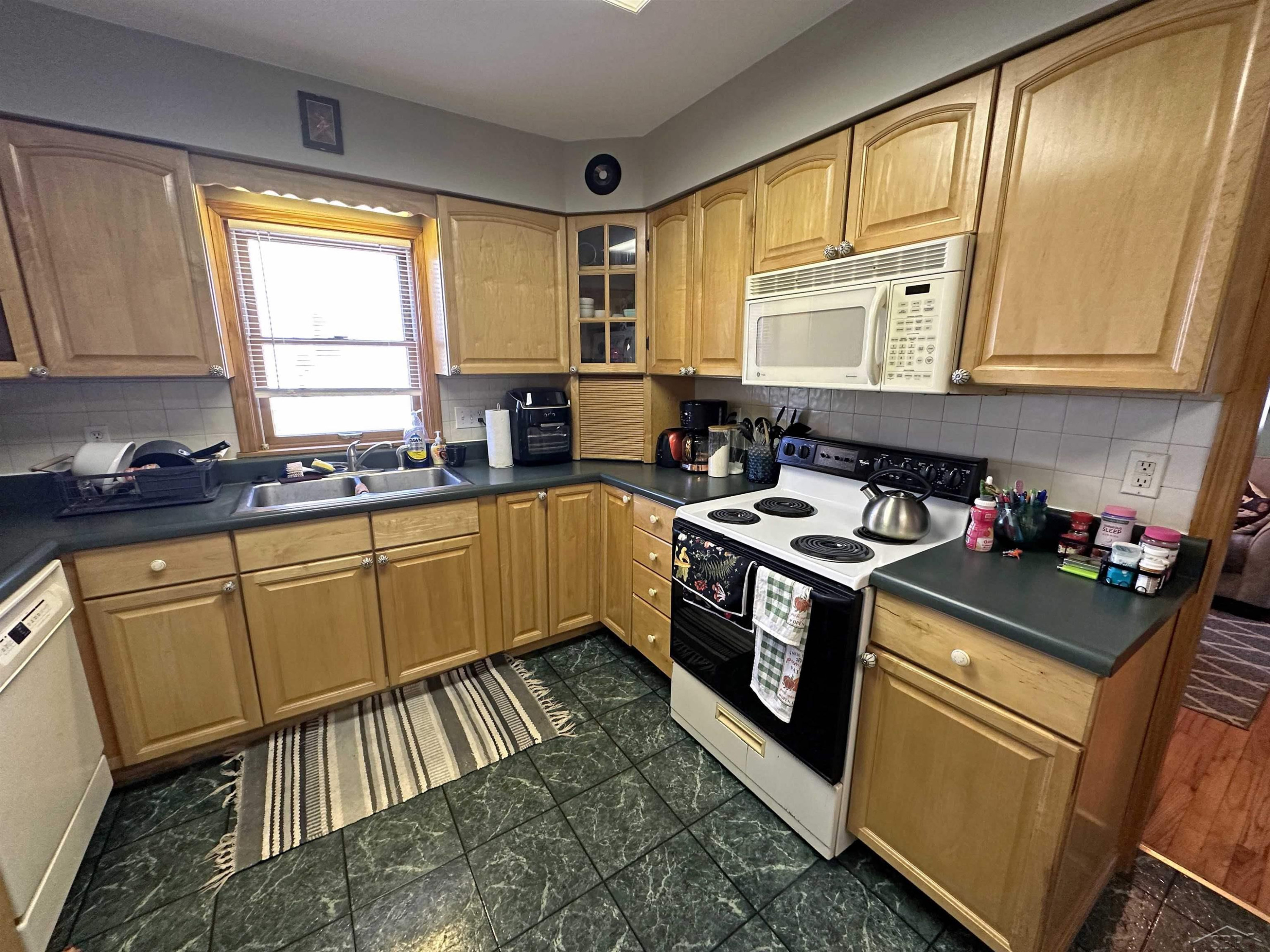 416 Center Street, Chesaning, MI 48616 — Photo 12