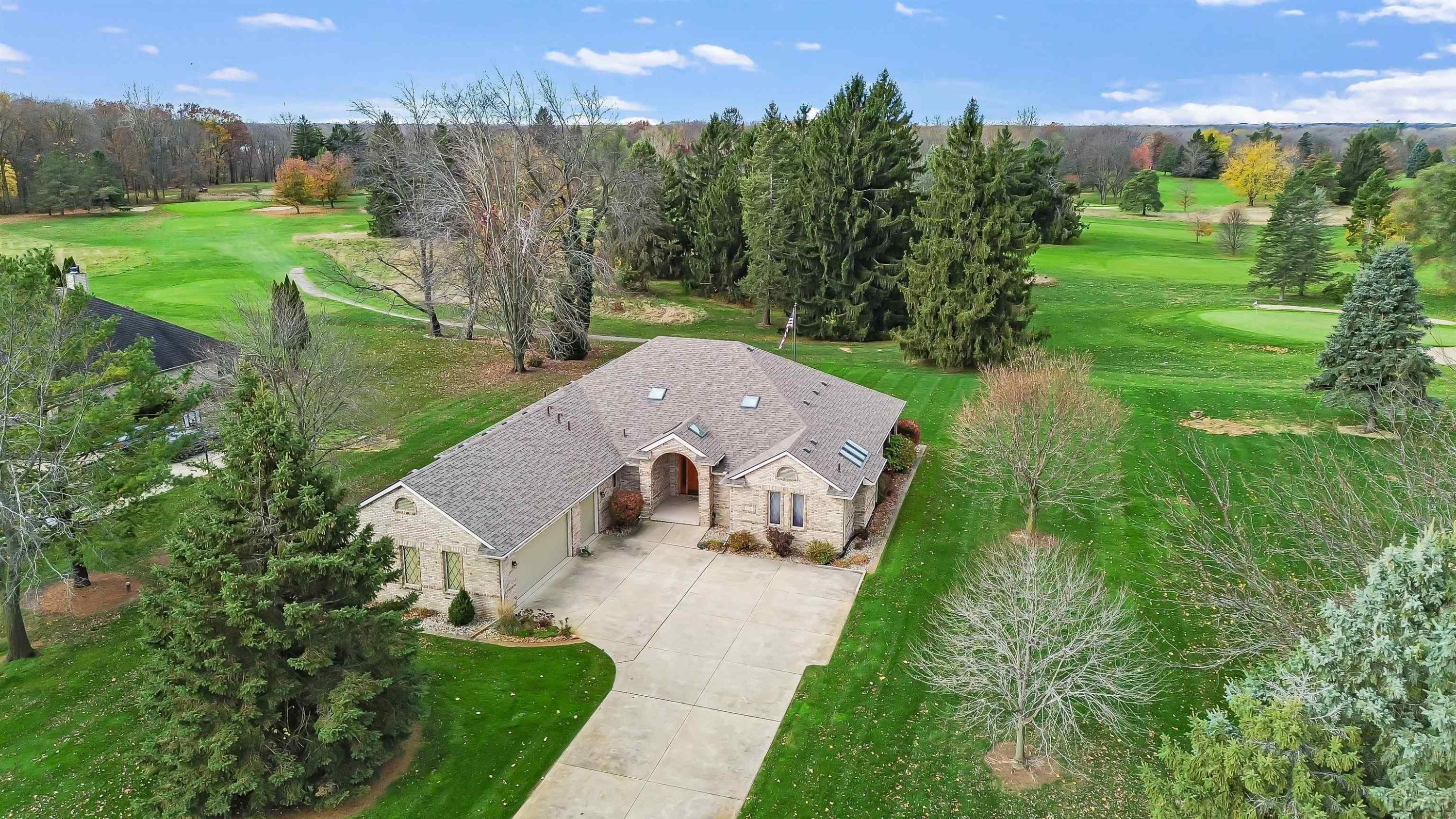 8770 Loire Valley, Tecumseh, MI 49286 — front exterior