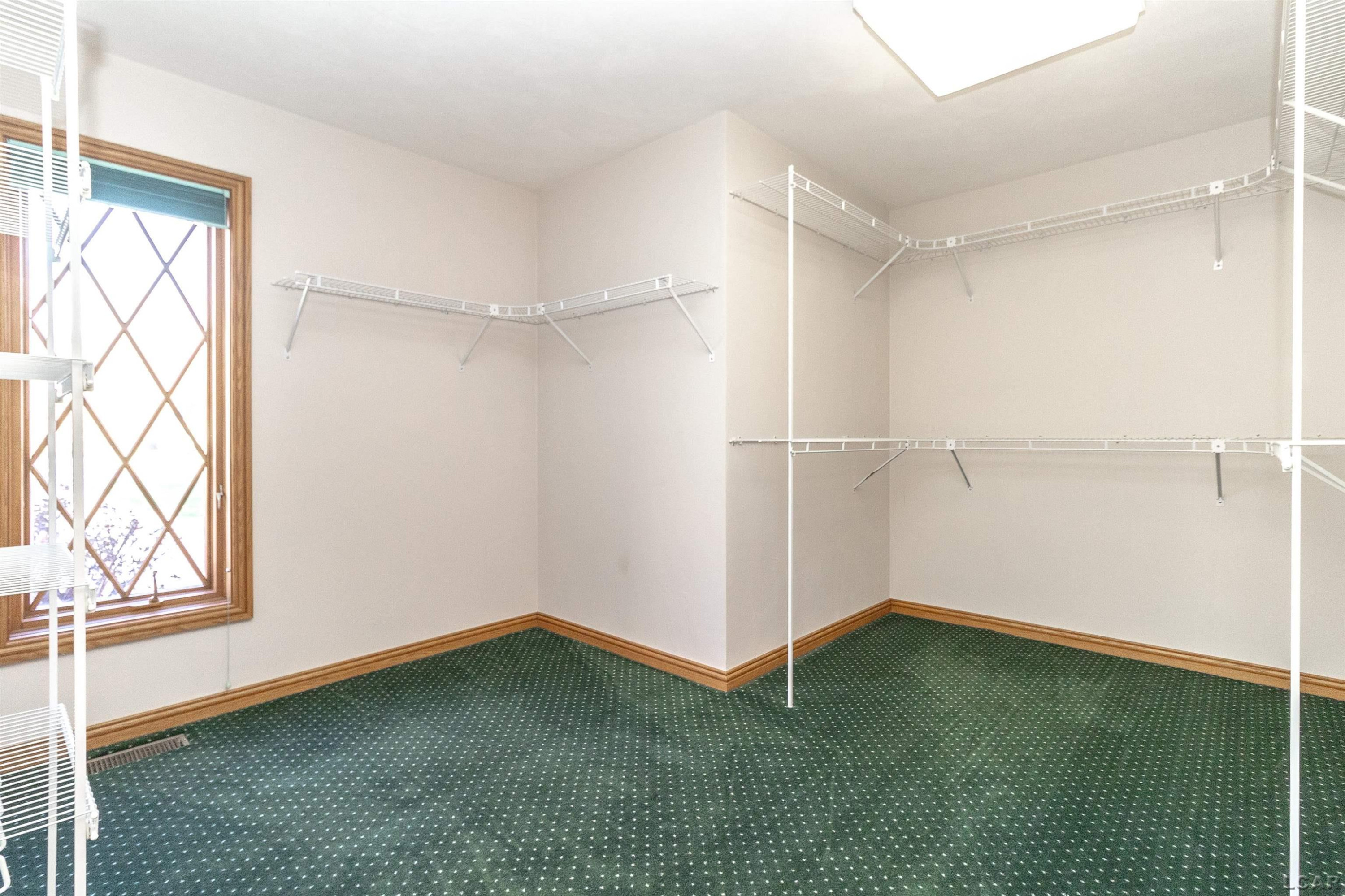 8770 Loire Valley, Tecumseh, MI 49286 — Photo 34