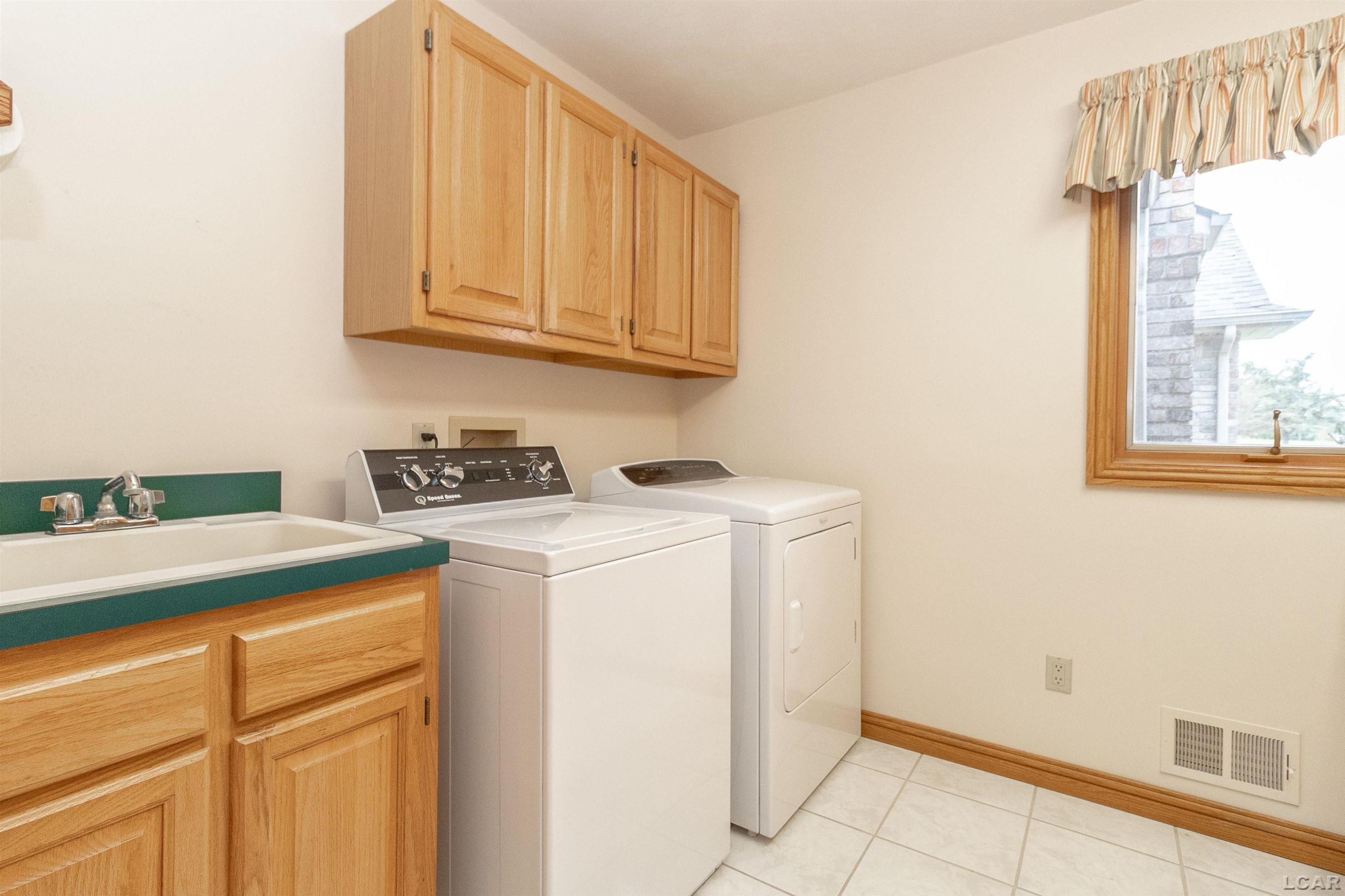 8770 Loire Valley, Tecumseh, MI 49286 — Photo 43
