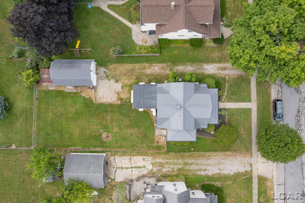 216 White, Blissfield, MI 49228 — Photo 33