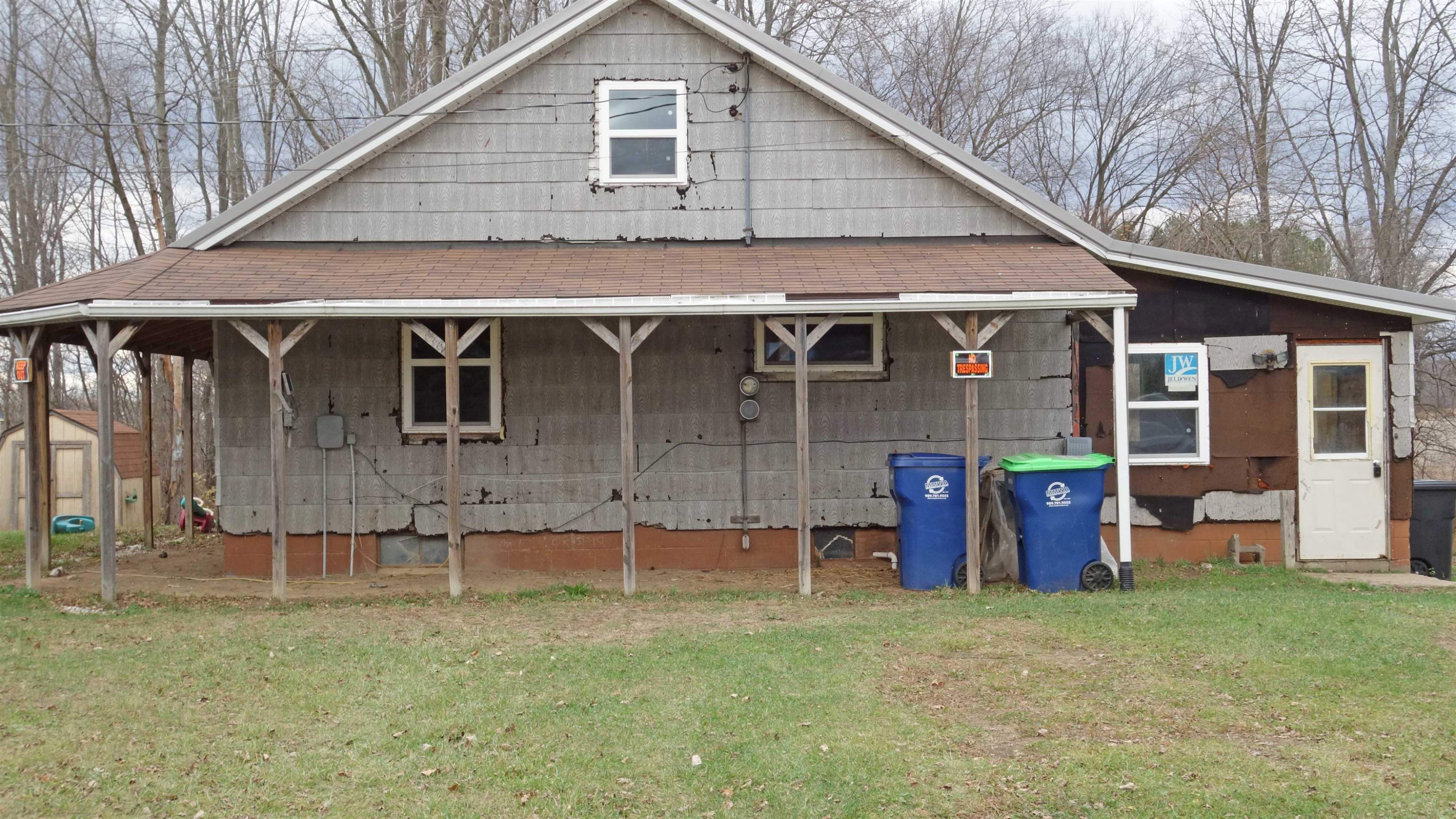 14979 Fowler, Chesaning, MI 48616 — front exterior