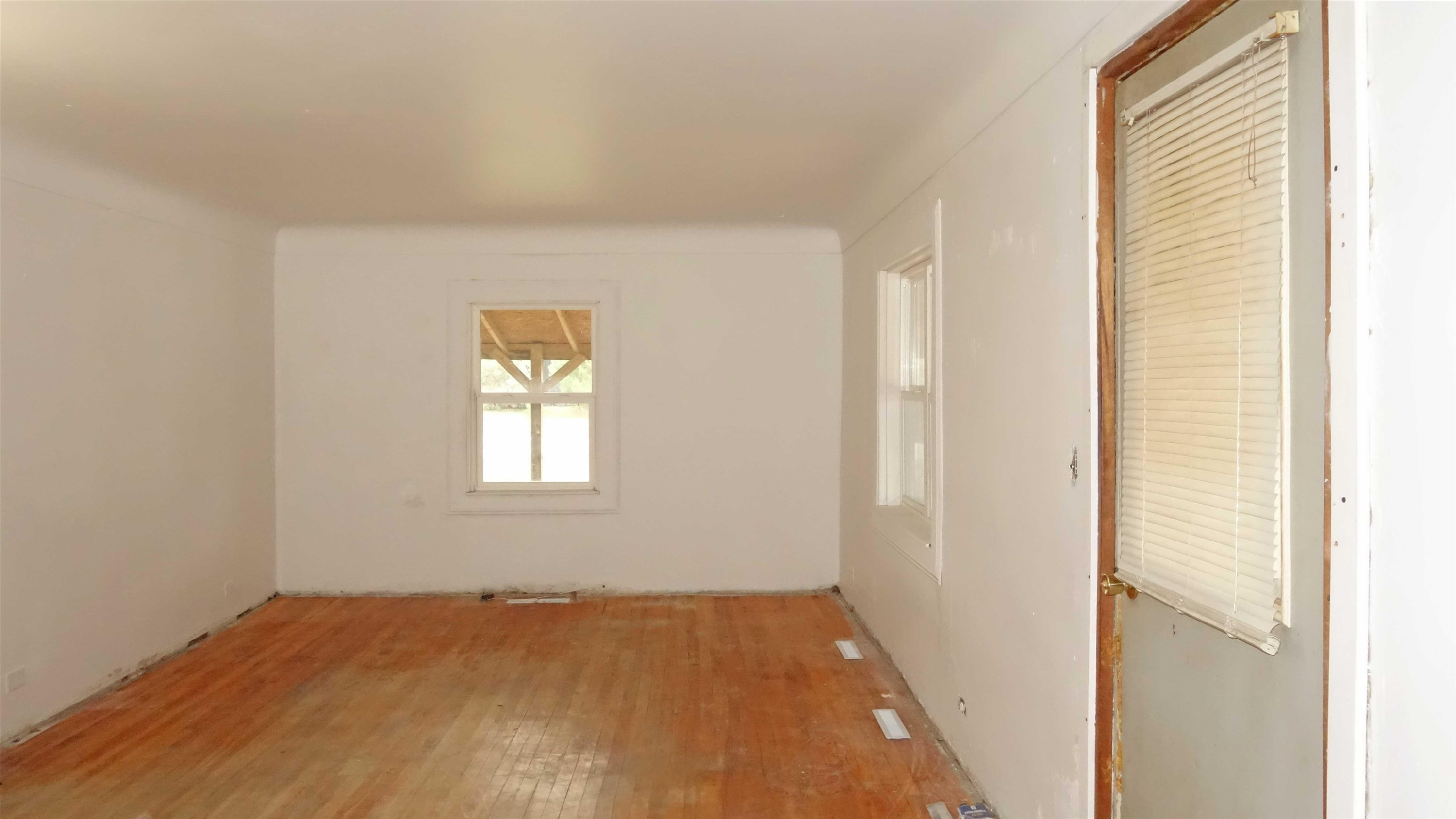 14979 Fowler, Chesaning, MI 48616 — Photo 5
