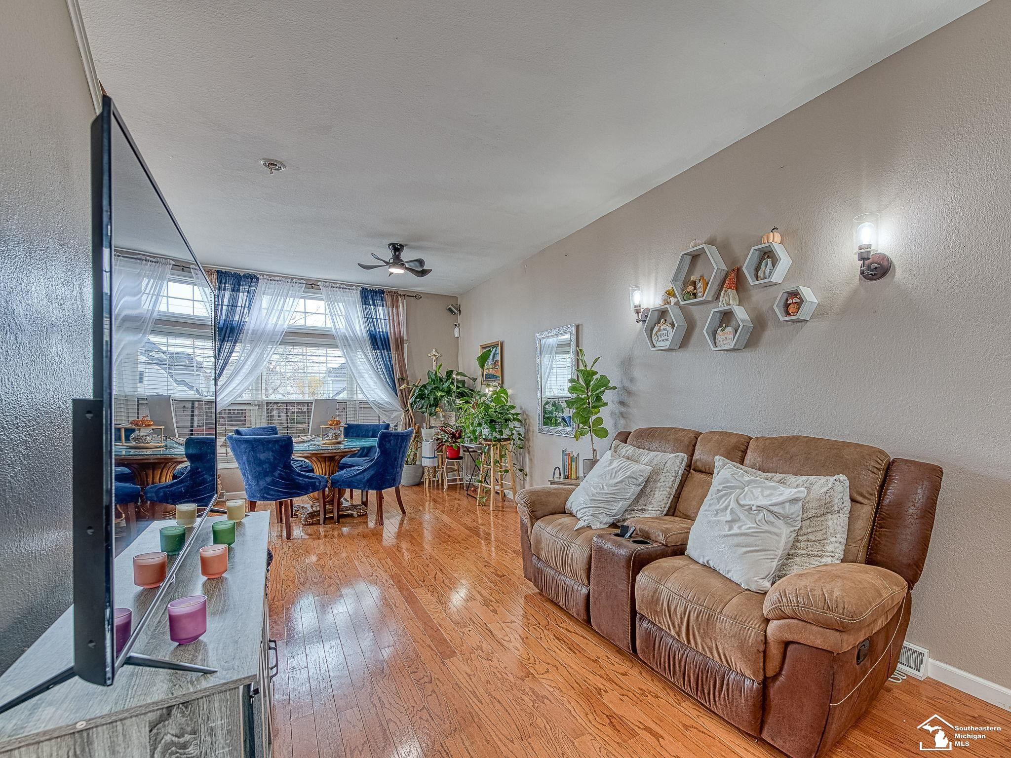 318 Beachwalk, Luna Pier, MI 48157 — Photo 13