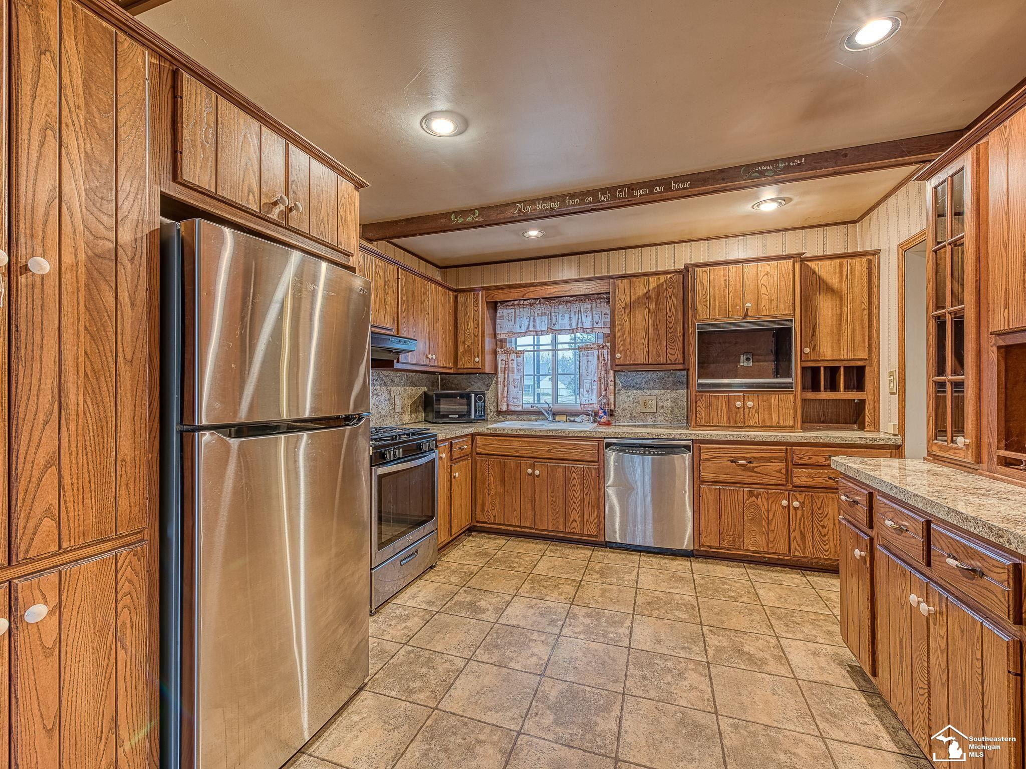 1455 Kent, Carleton, MI 48117 — Photo 12