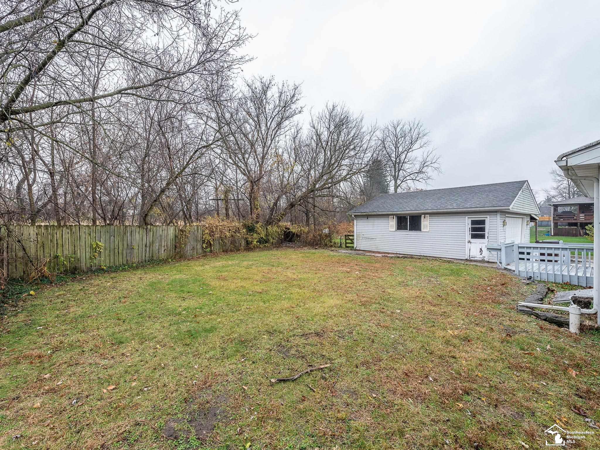 1455 Kent, Carleton, MI 48117 — Photo 23