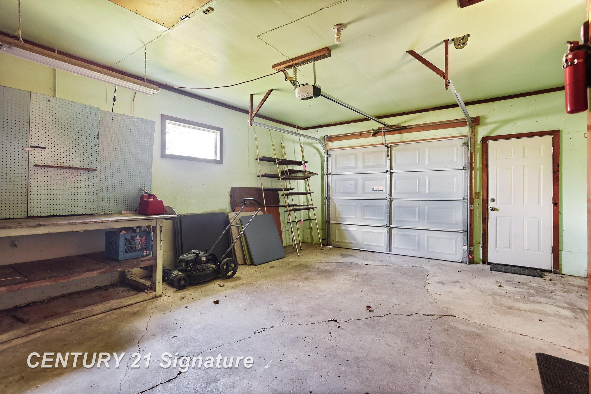 163 Strieter Drive, Saginaw, MI 48609 — Photo 24