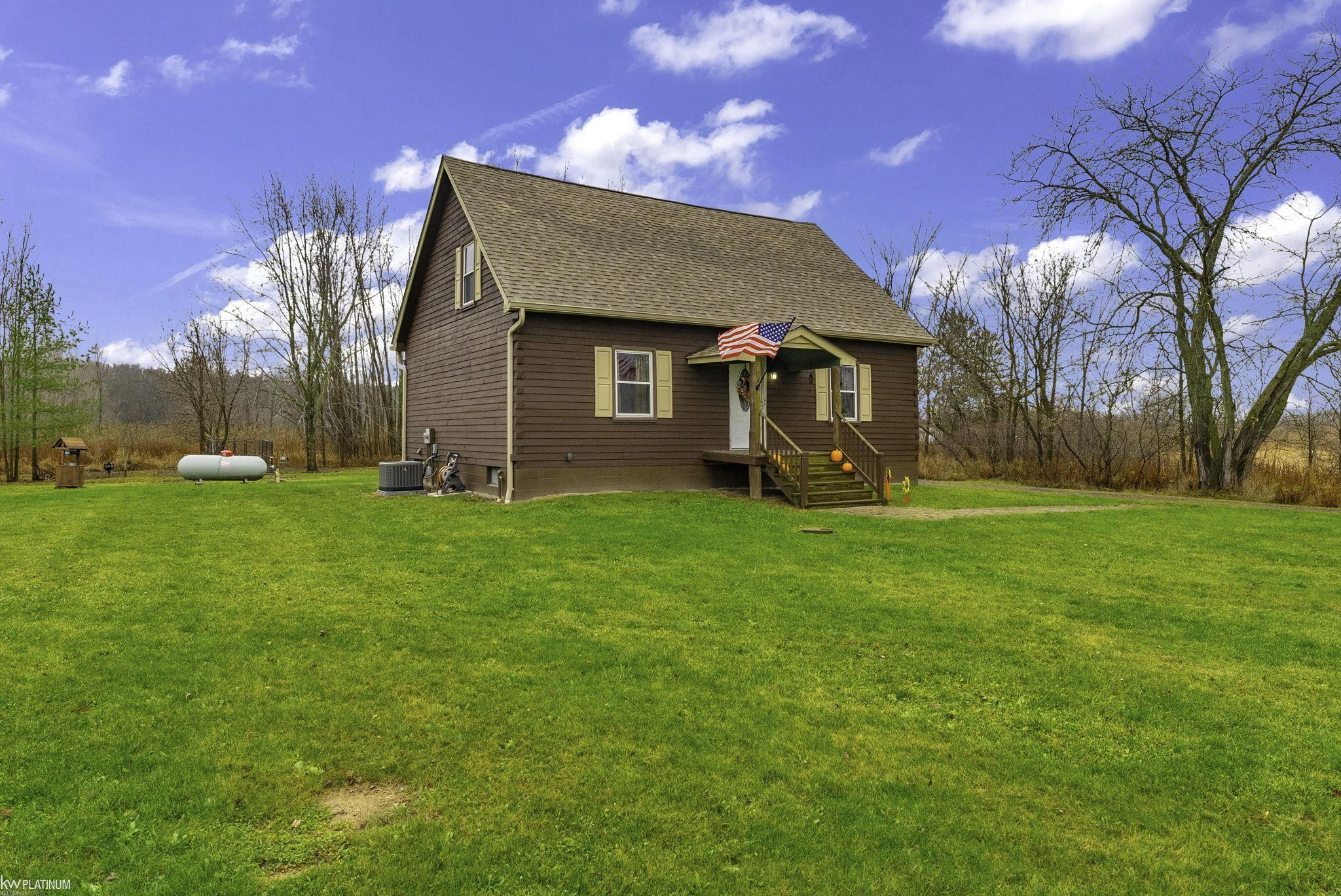16259 Petz Road, MI 48014 — Photo 2